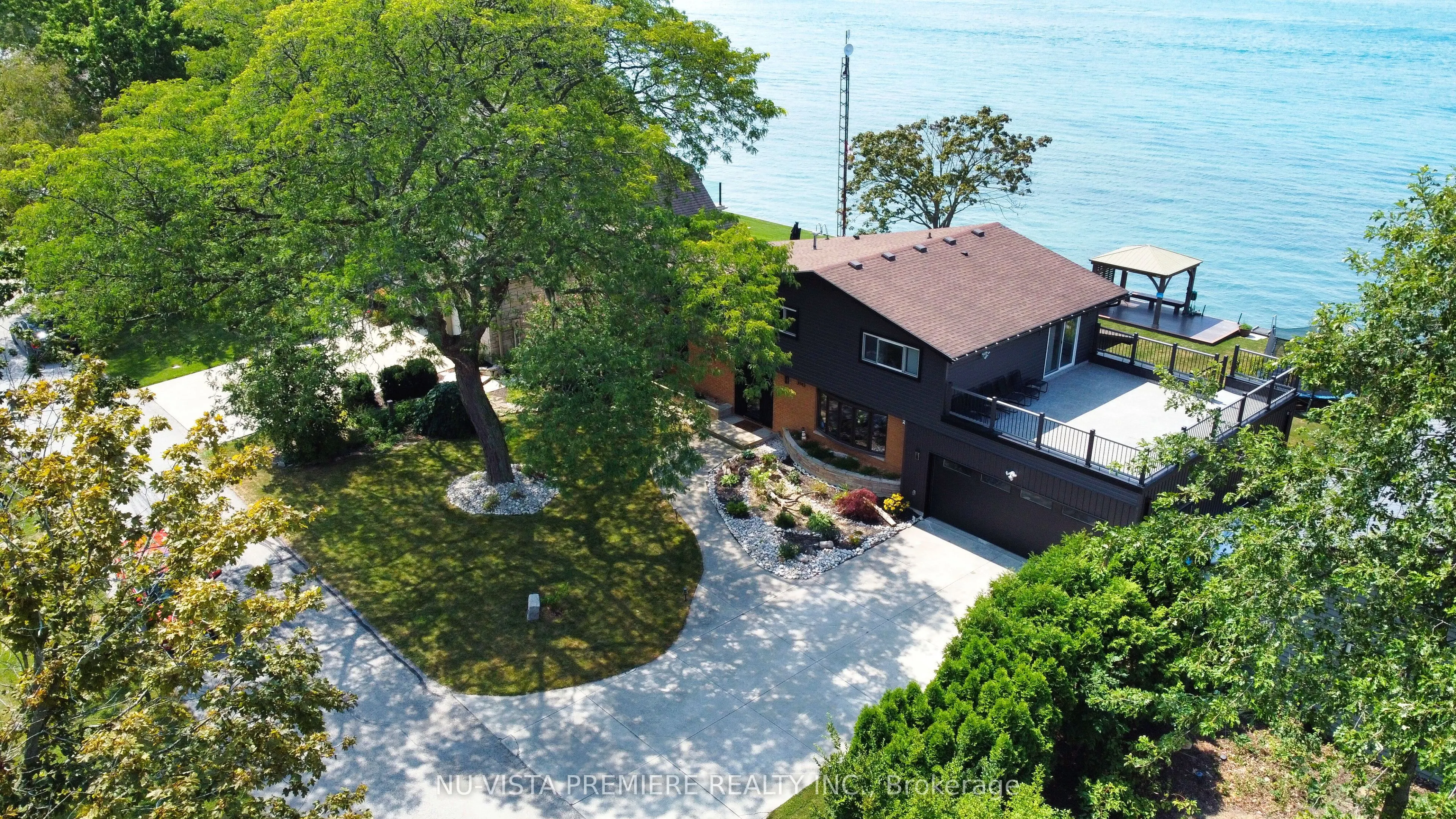3943 Seaway Road