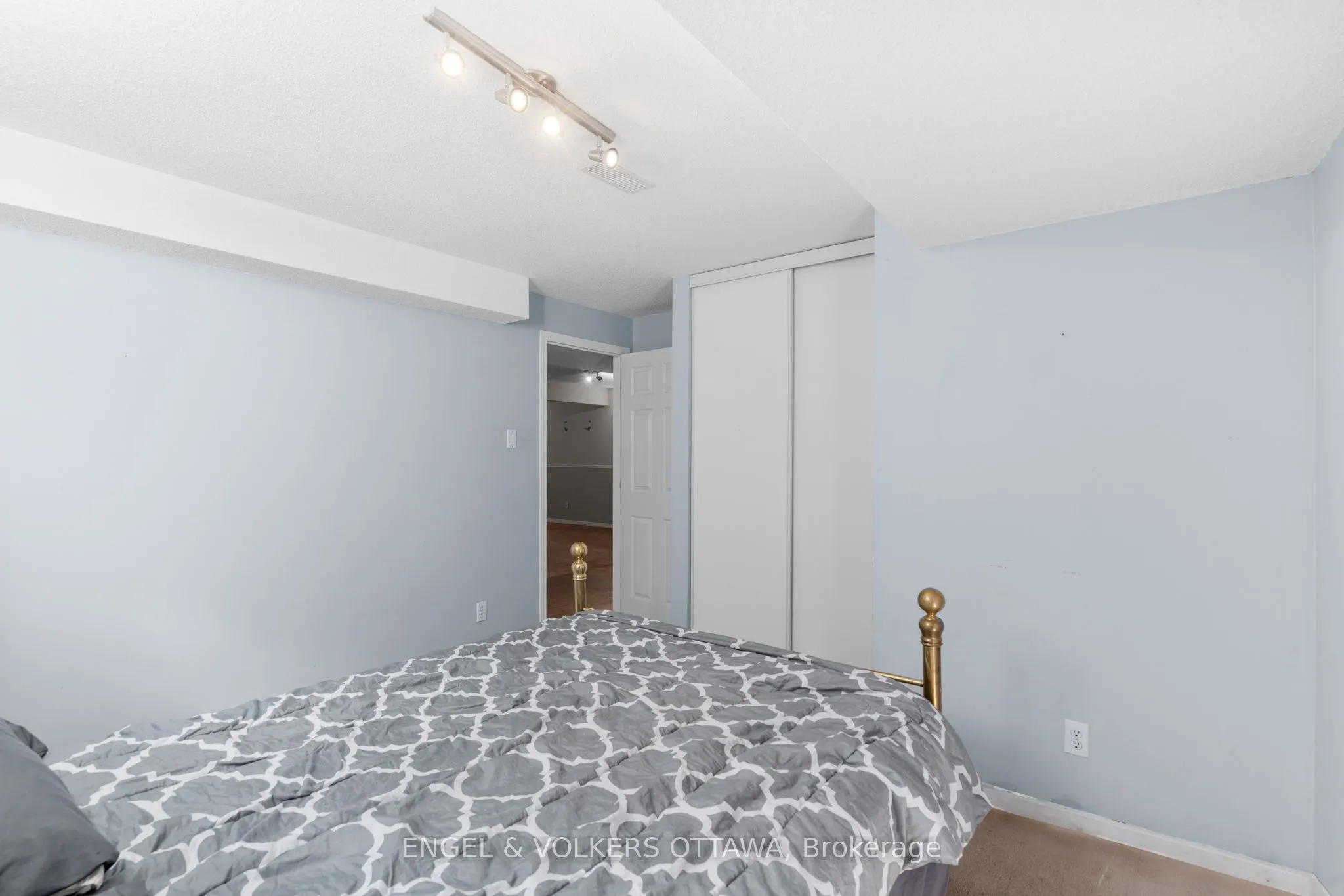 128 Grandpark Circle