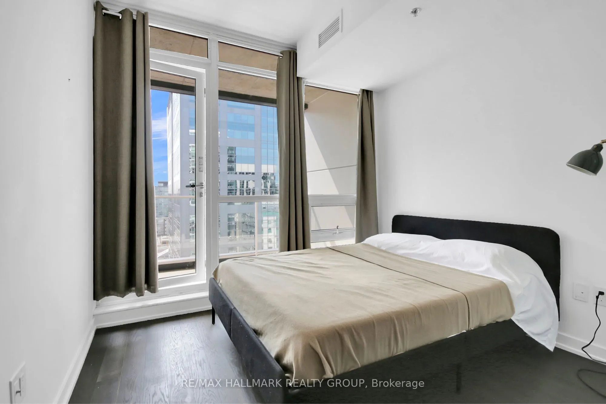 199 Slater Street, #1503