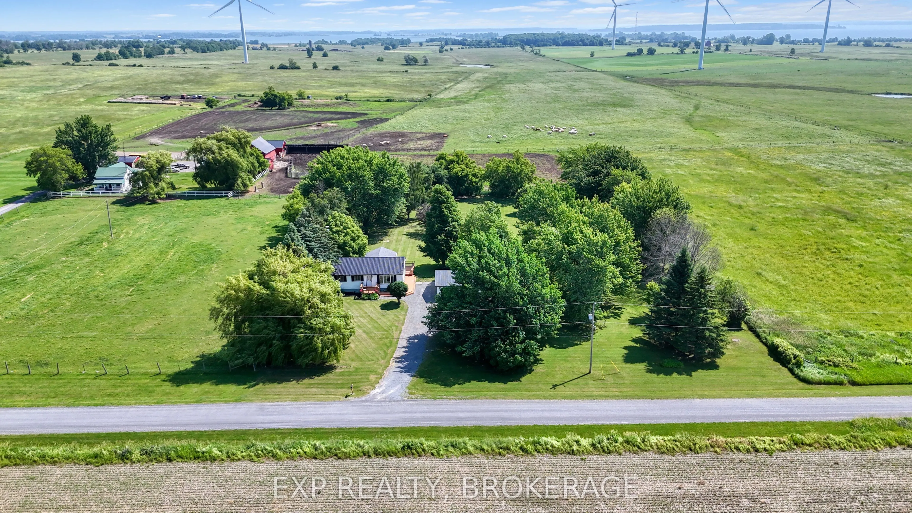 912 8TH LINE Road