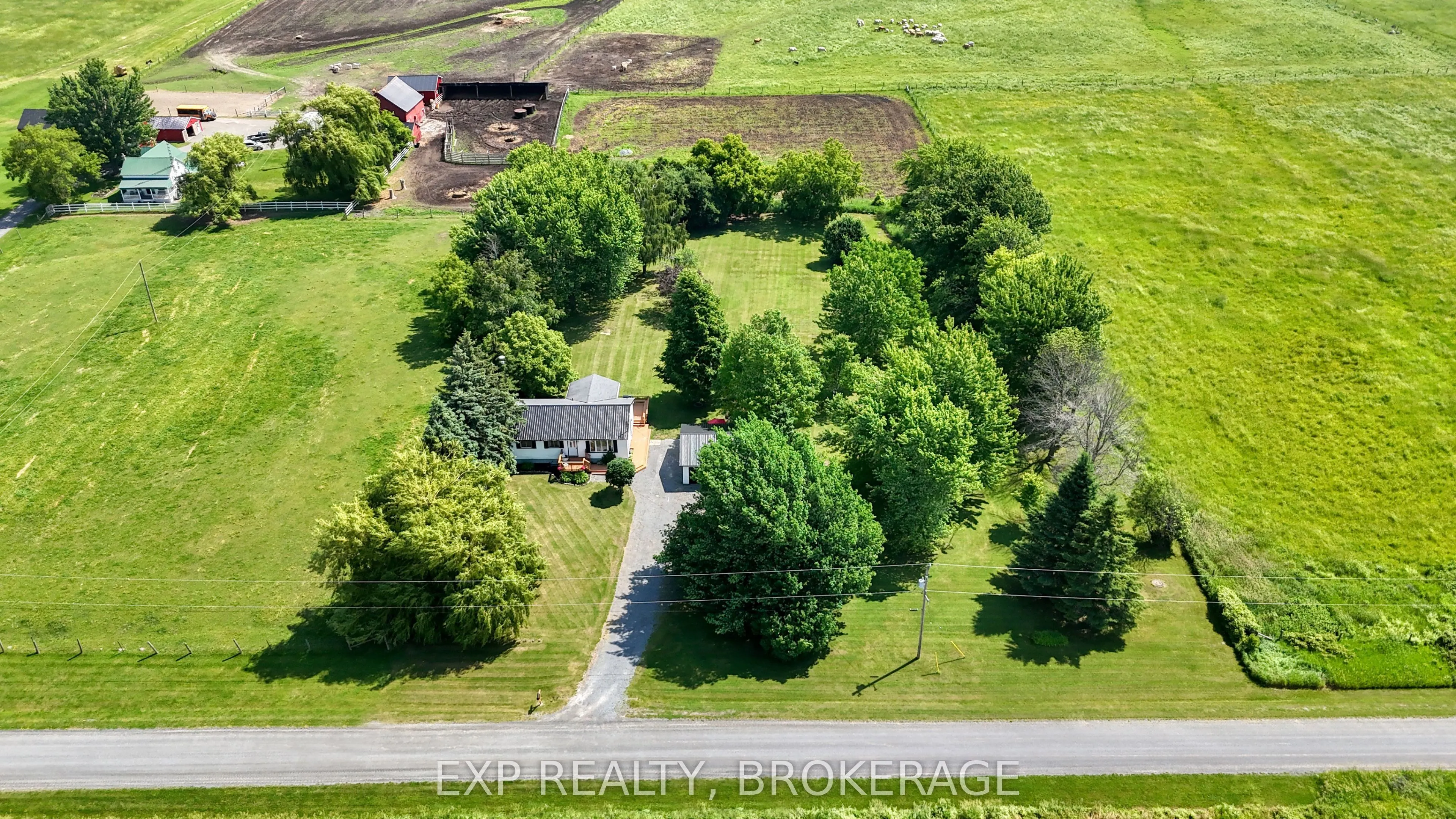 912 8TH LINE Road