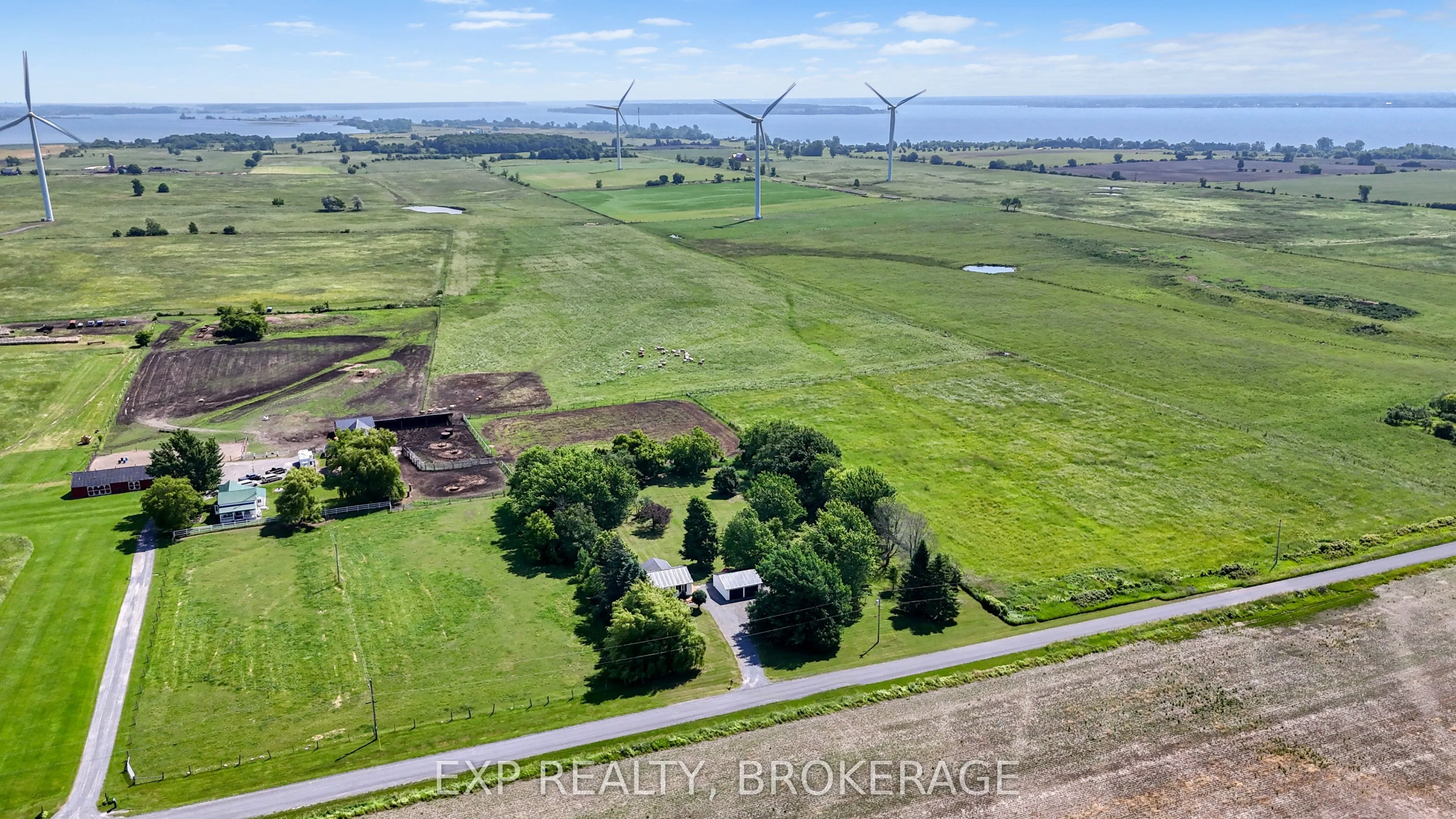 912 8TH LINE Road