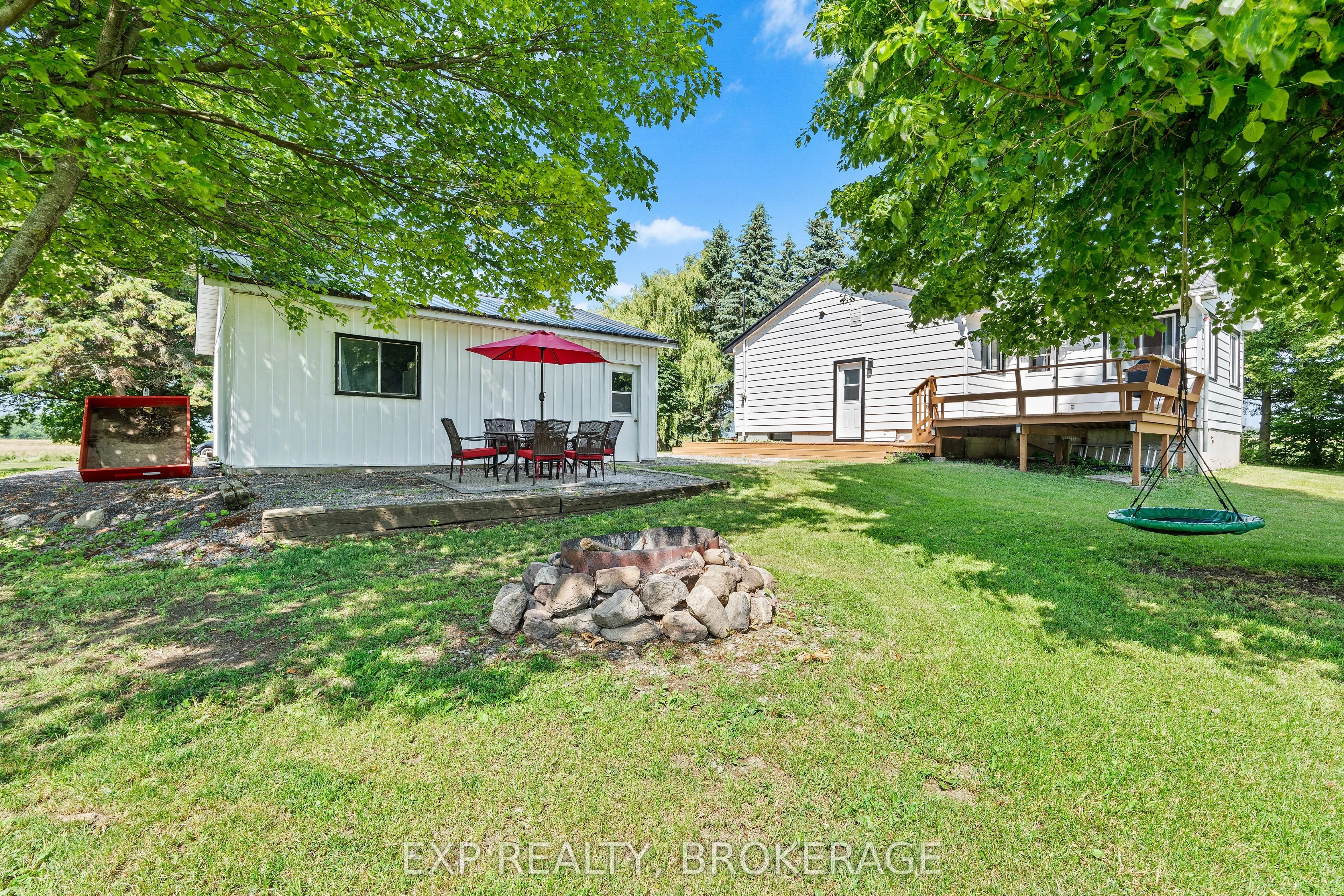 912 8TH LINE Road