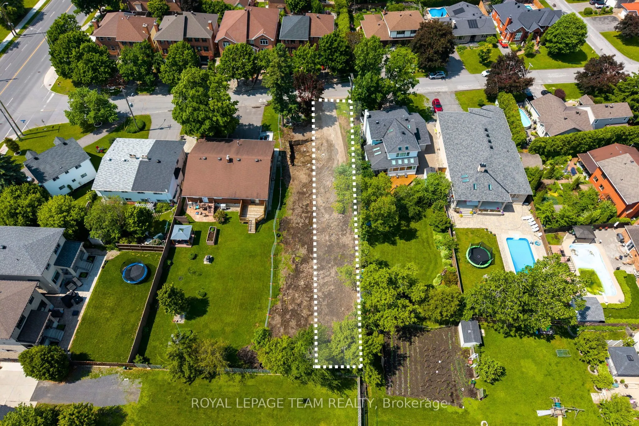 1092 Normandy Crescent