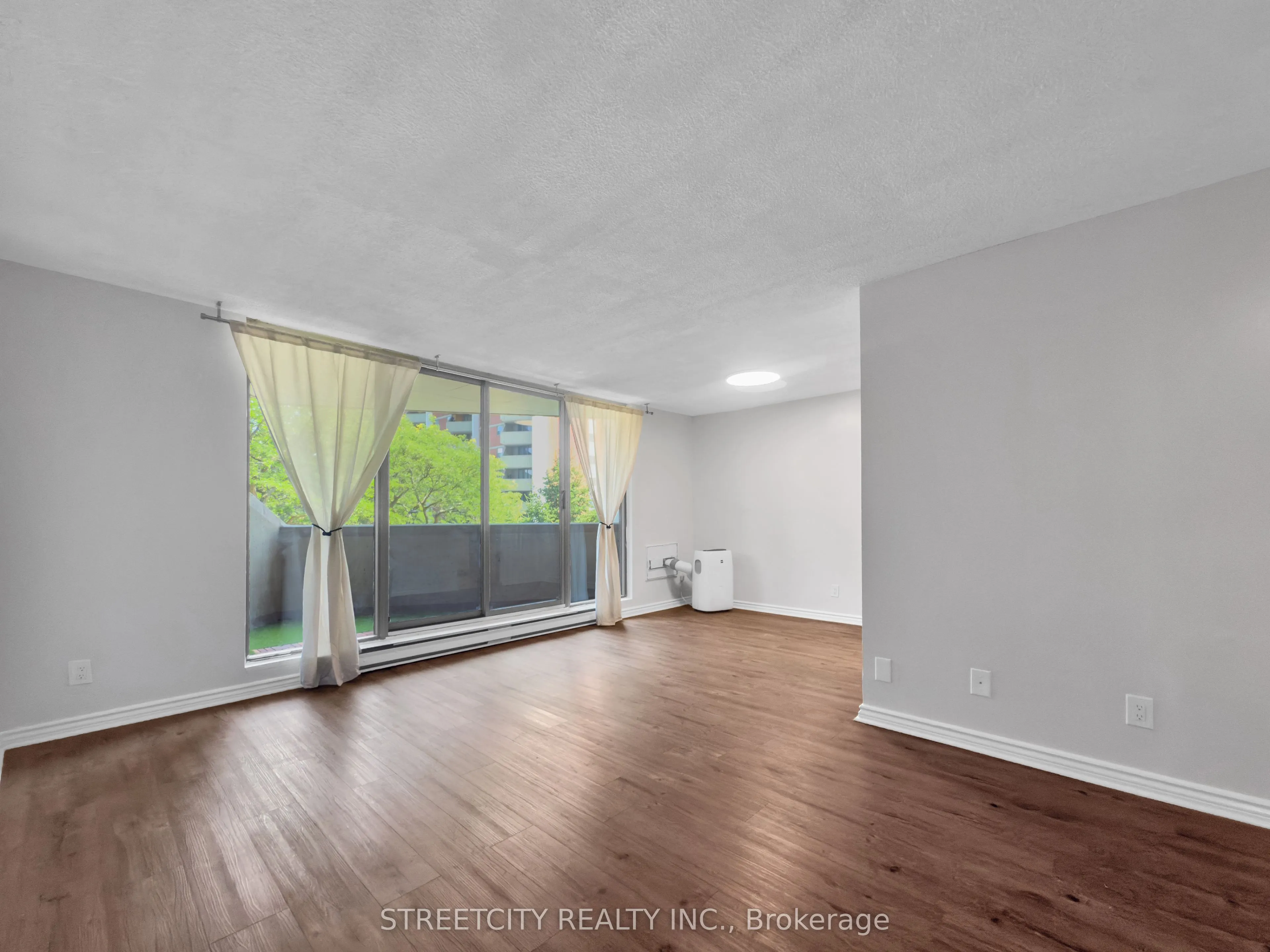 1103 Jalna Boulevard, #203