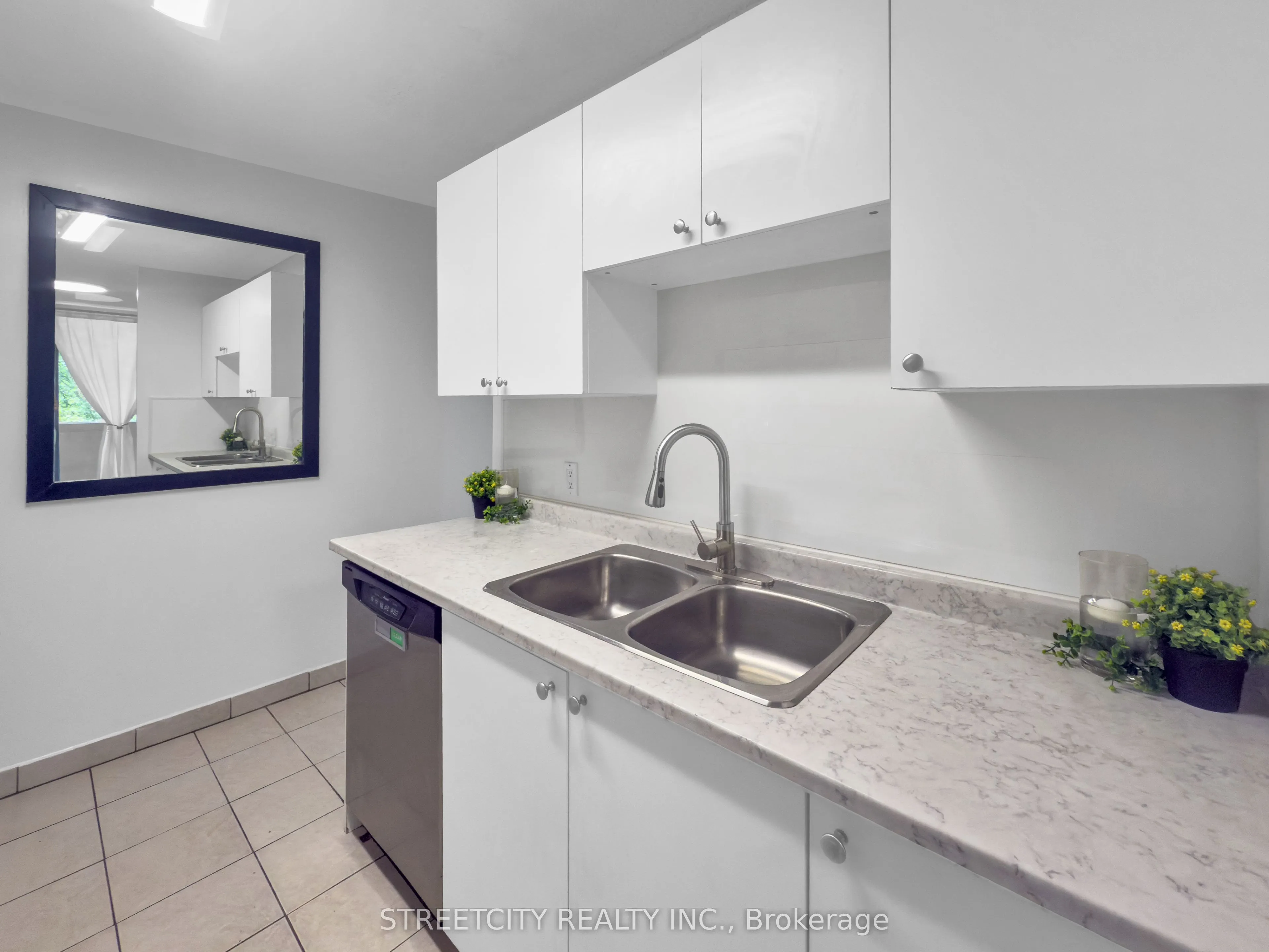 1103 Jalna Boulevard, #203