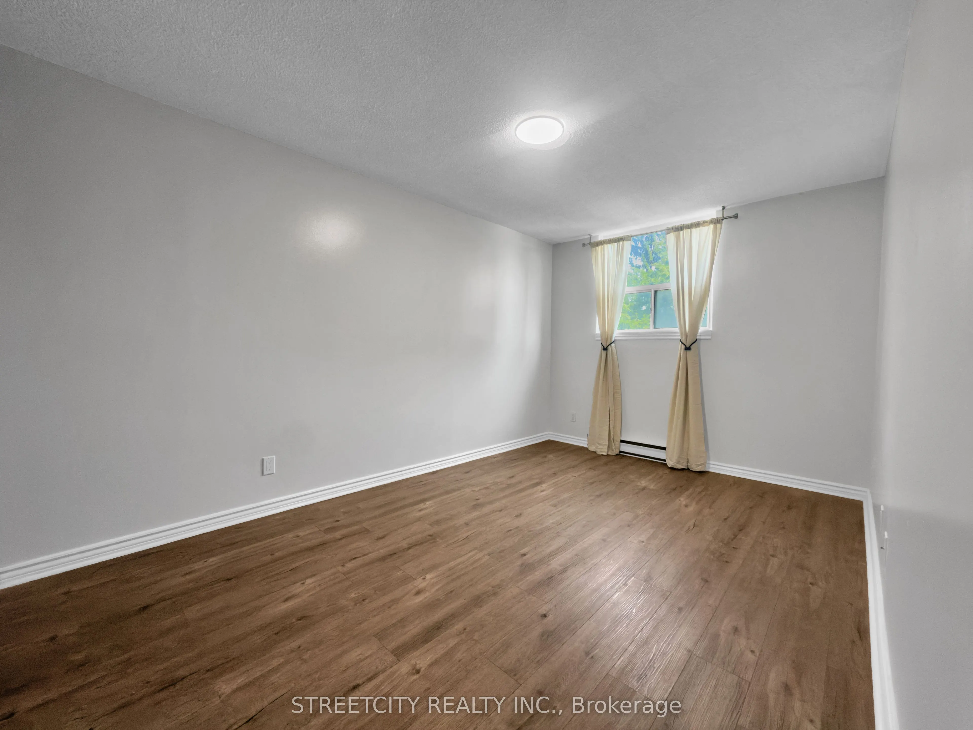 1103 Jalna Boulevard, #203
