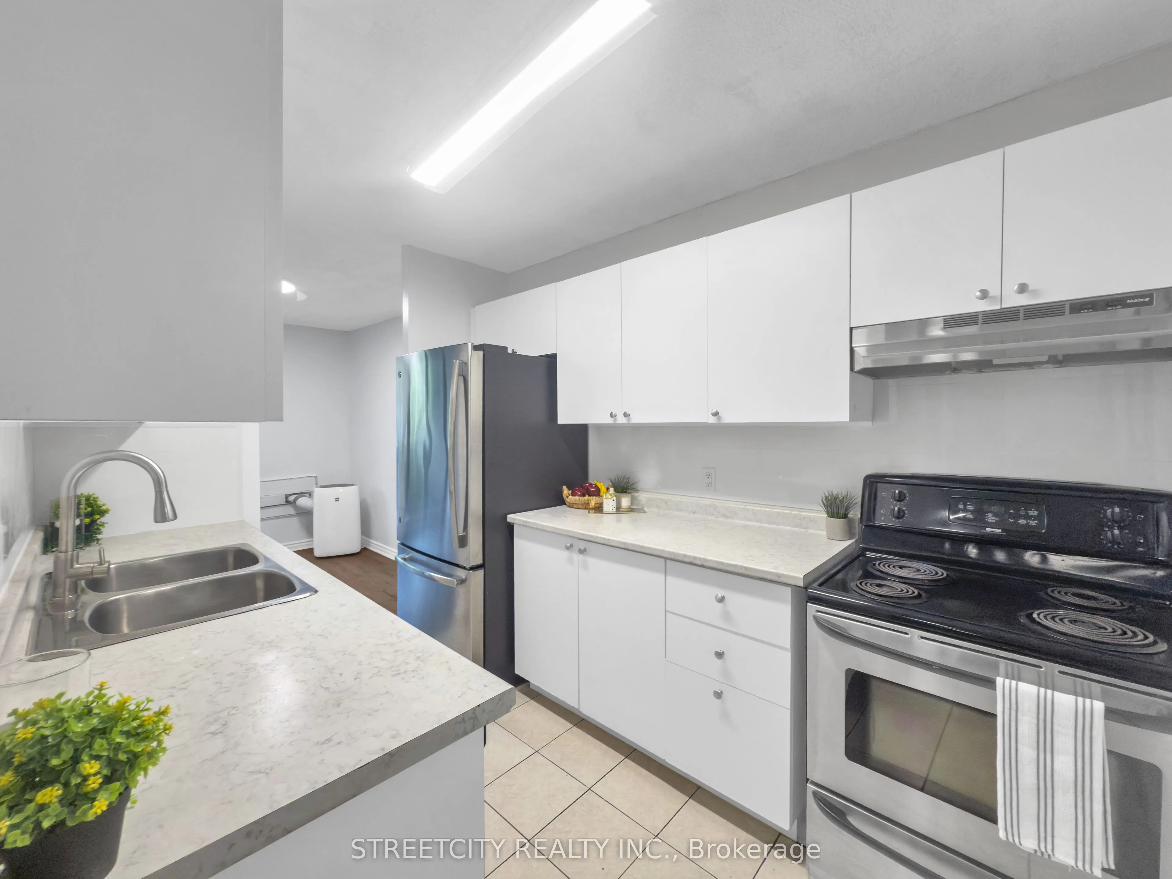 1103 Jalna Boulevard, #203