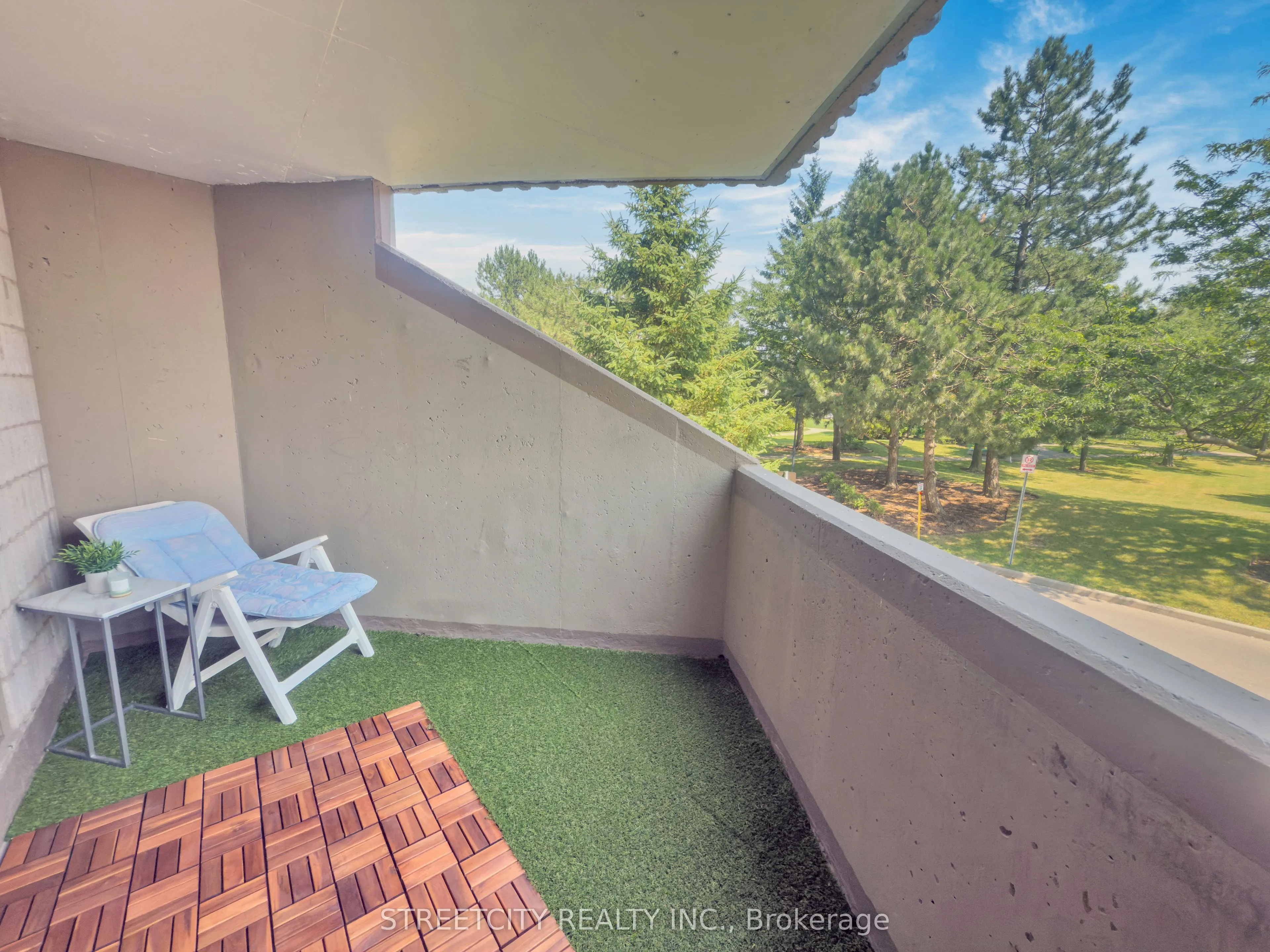 1103 Jalna Boulevard, #203