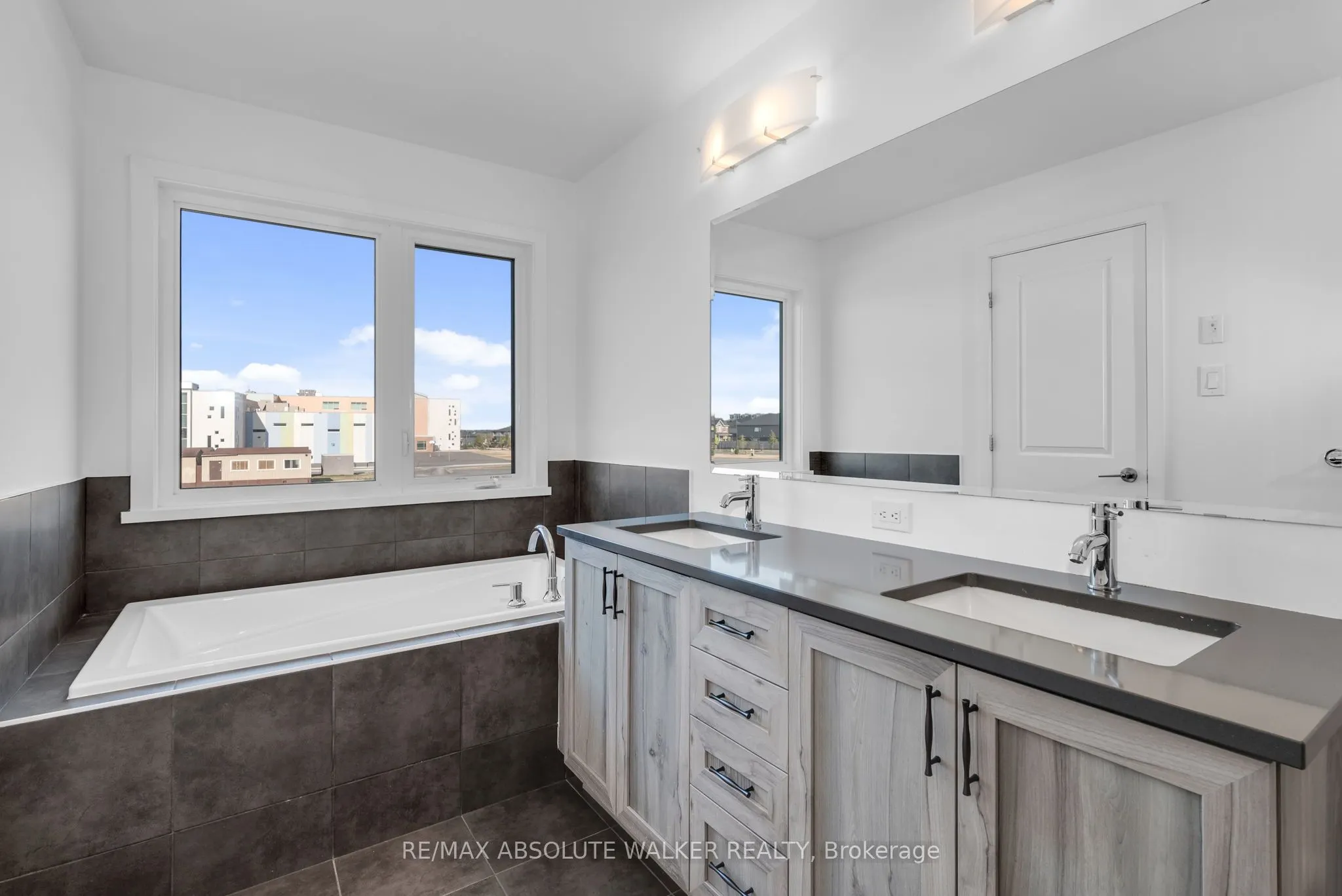 235 Finsbury Avenue