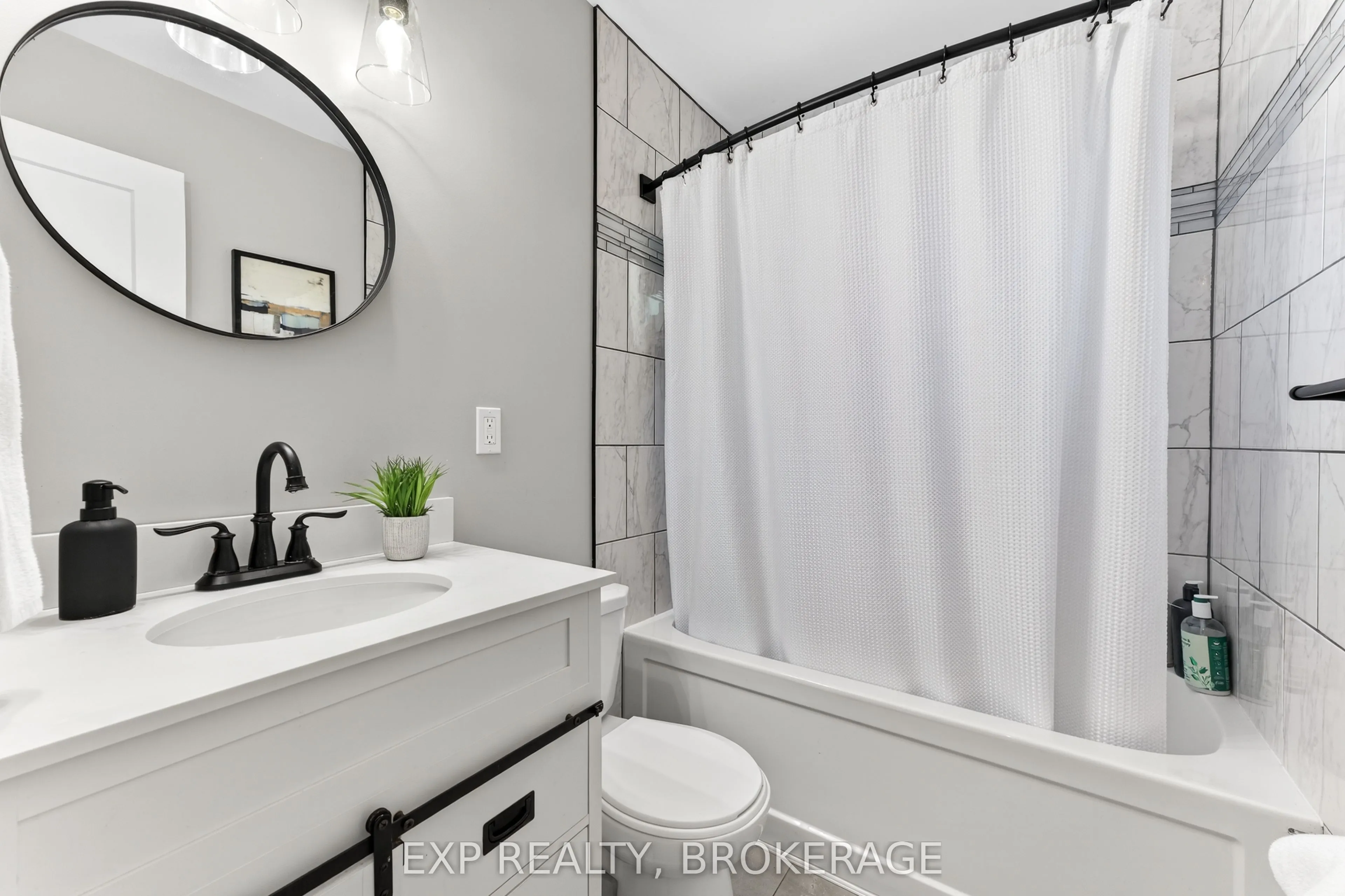 1284 WAVERLEY Crescent