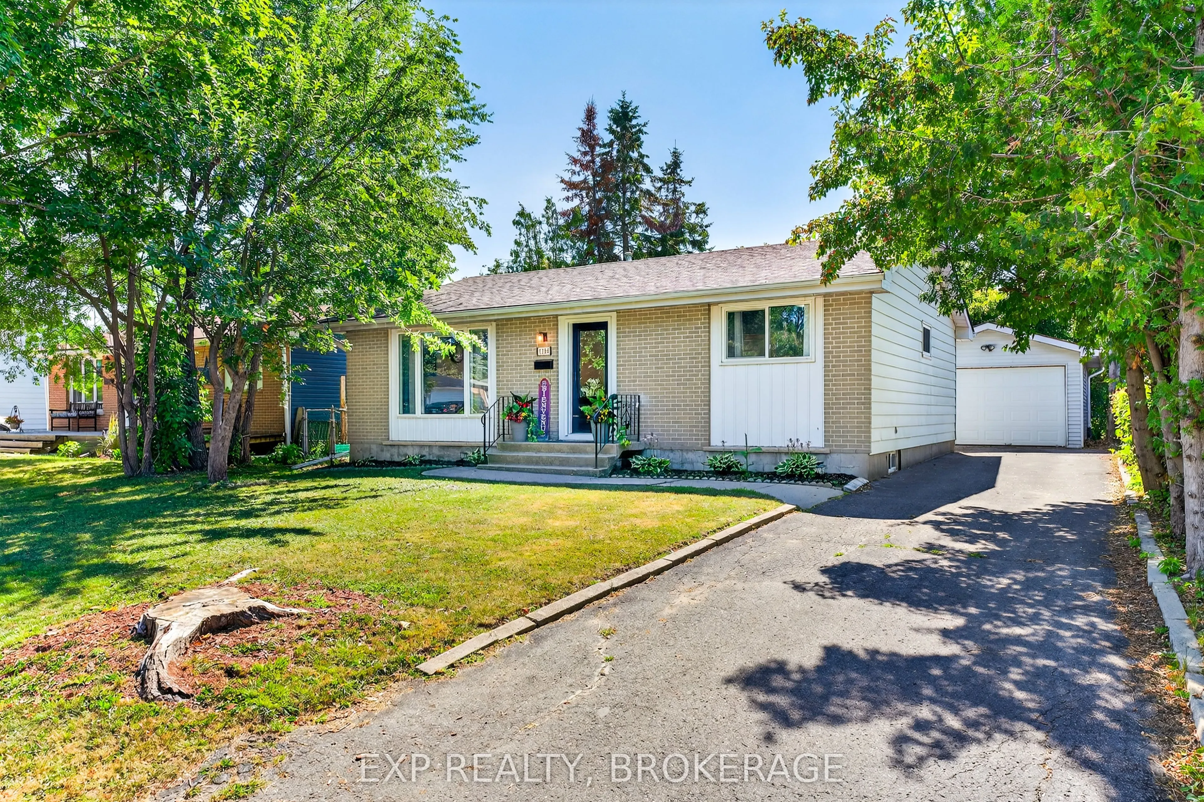 1284 WAVERLEY Crescent