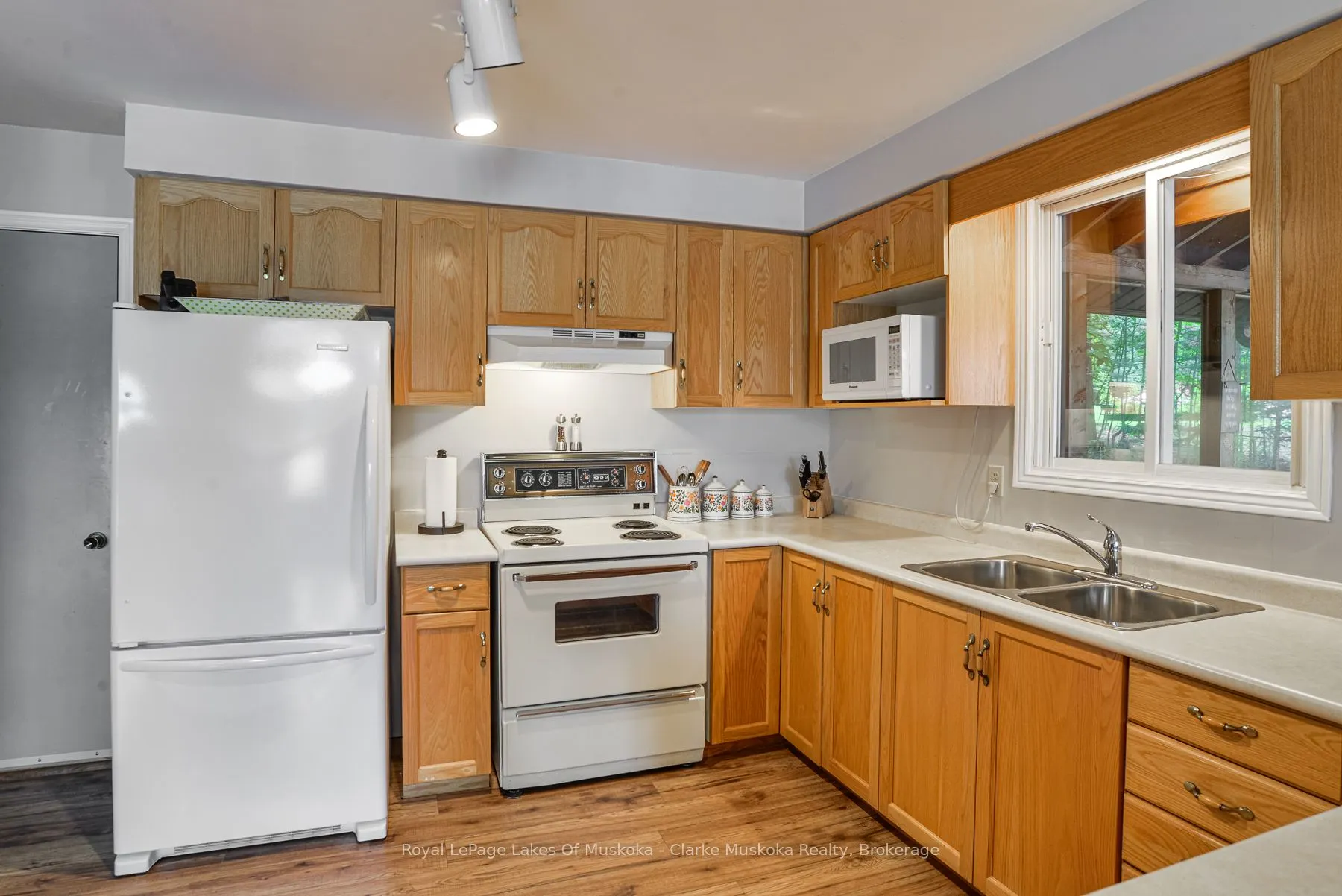 1007 OMINECA Road, #6