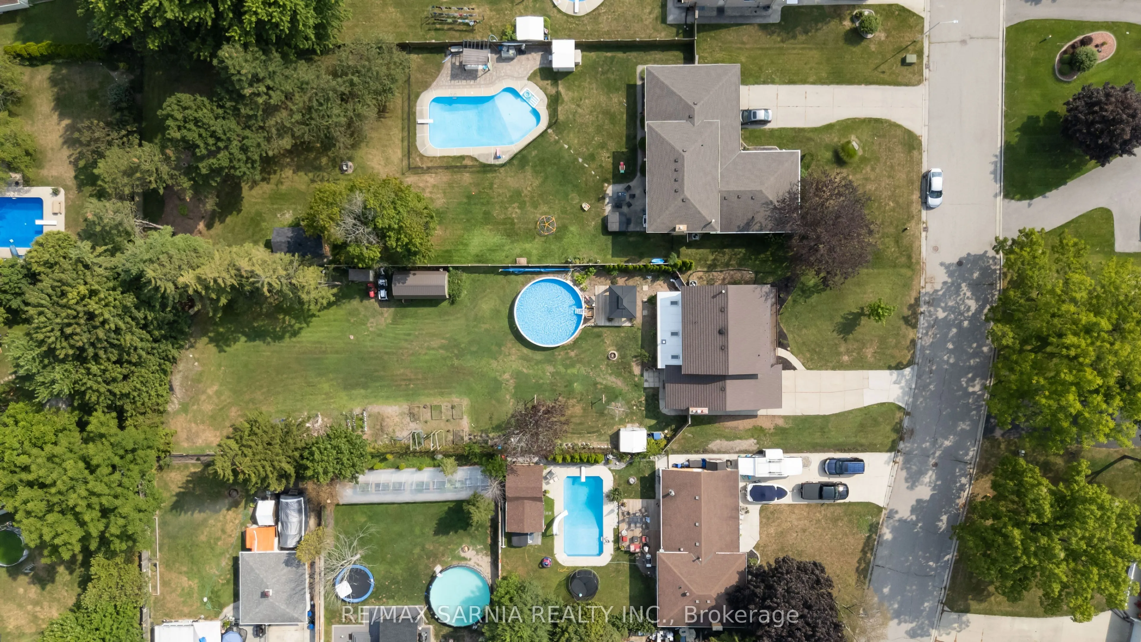 564 Riverside Drive