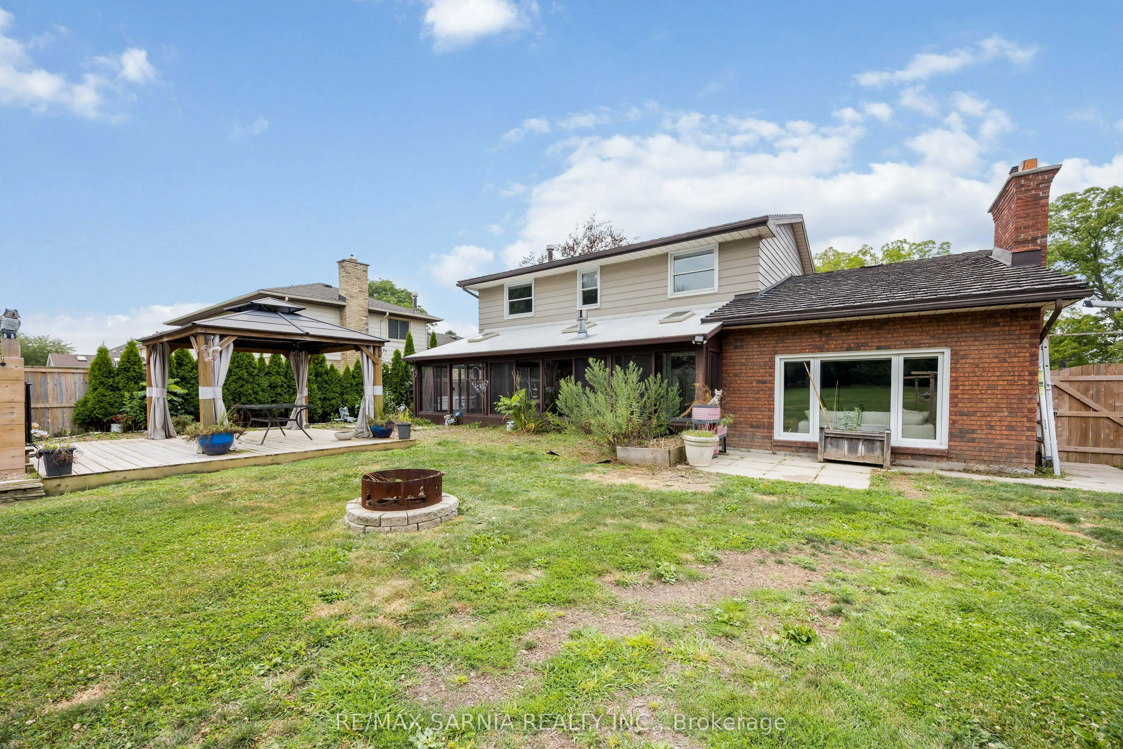 564 Riverside Drive
