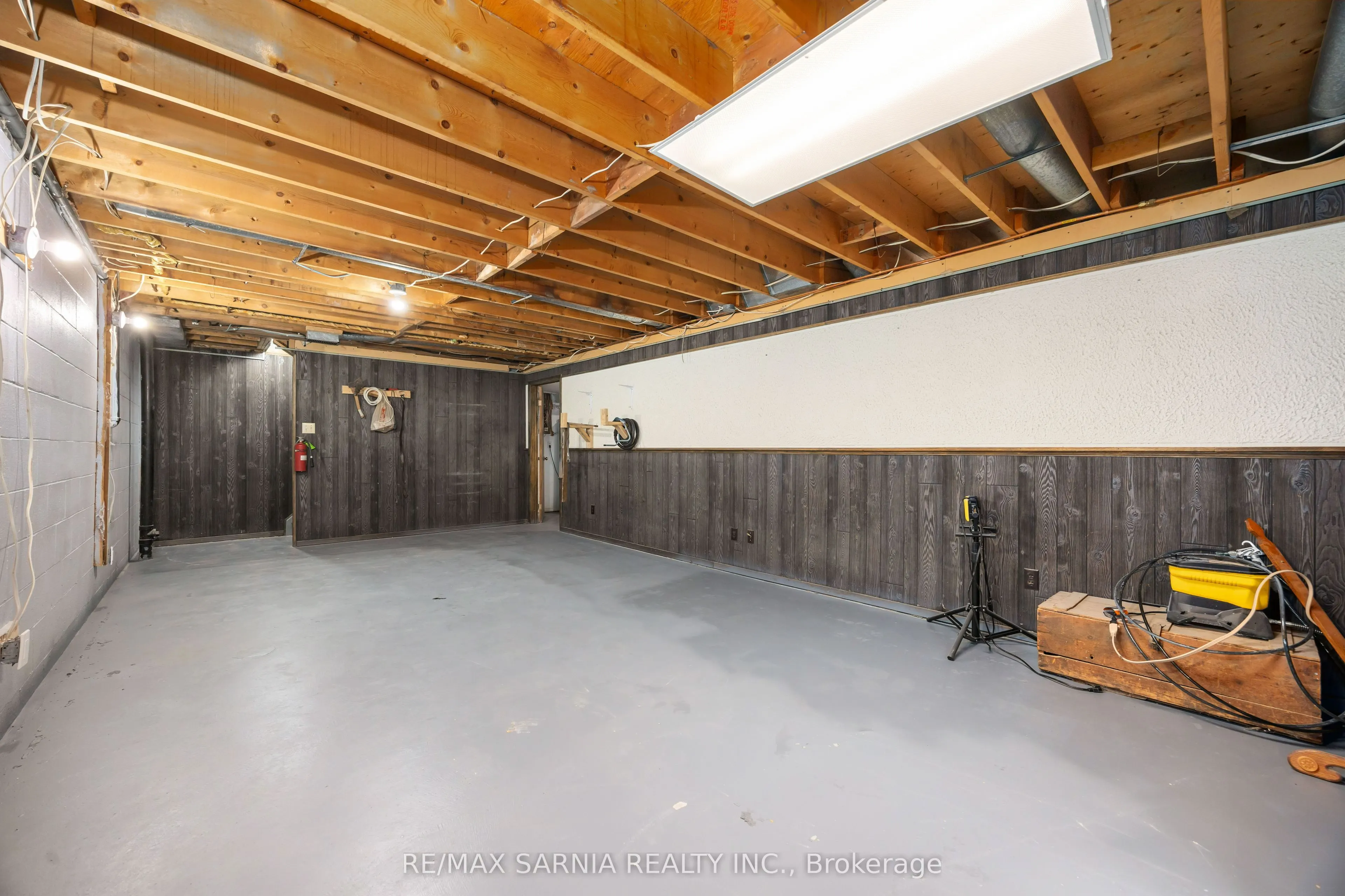 564 Riverside Drive