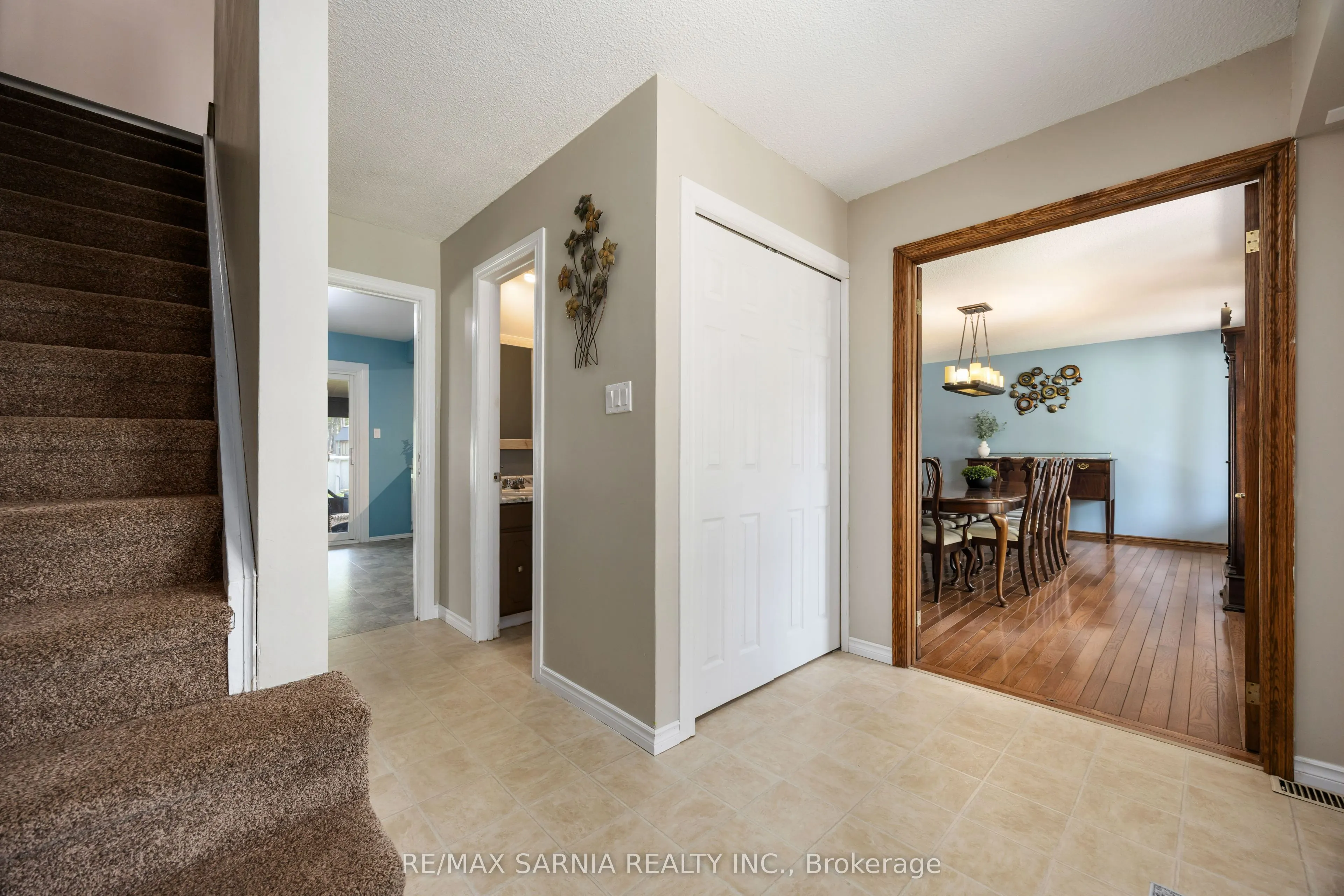 564 Riverside Drive