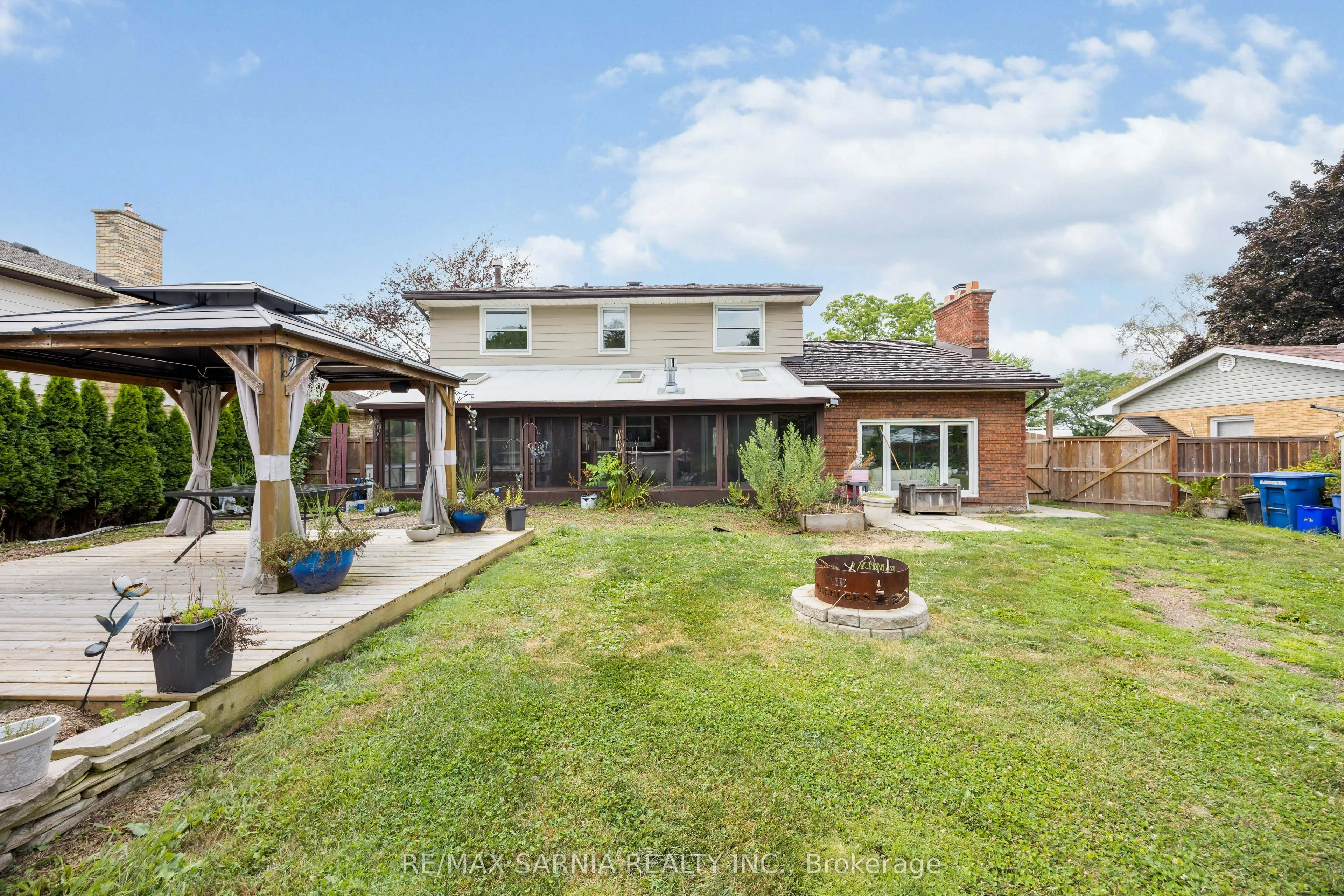 564 Riverside Drive