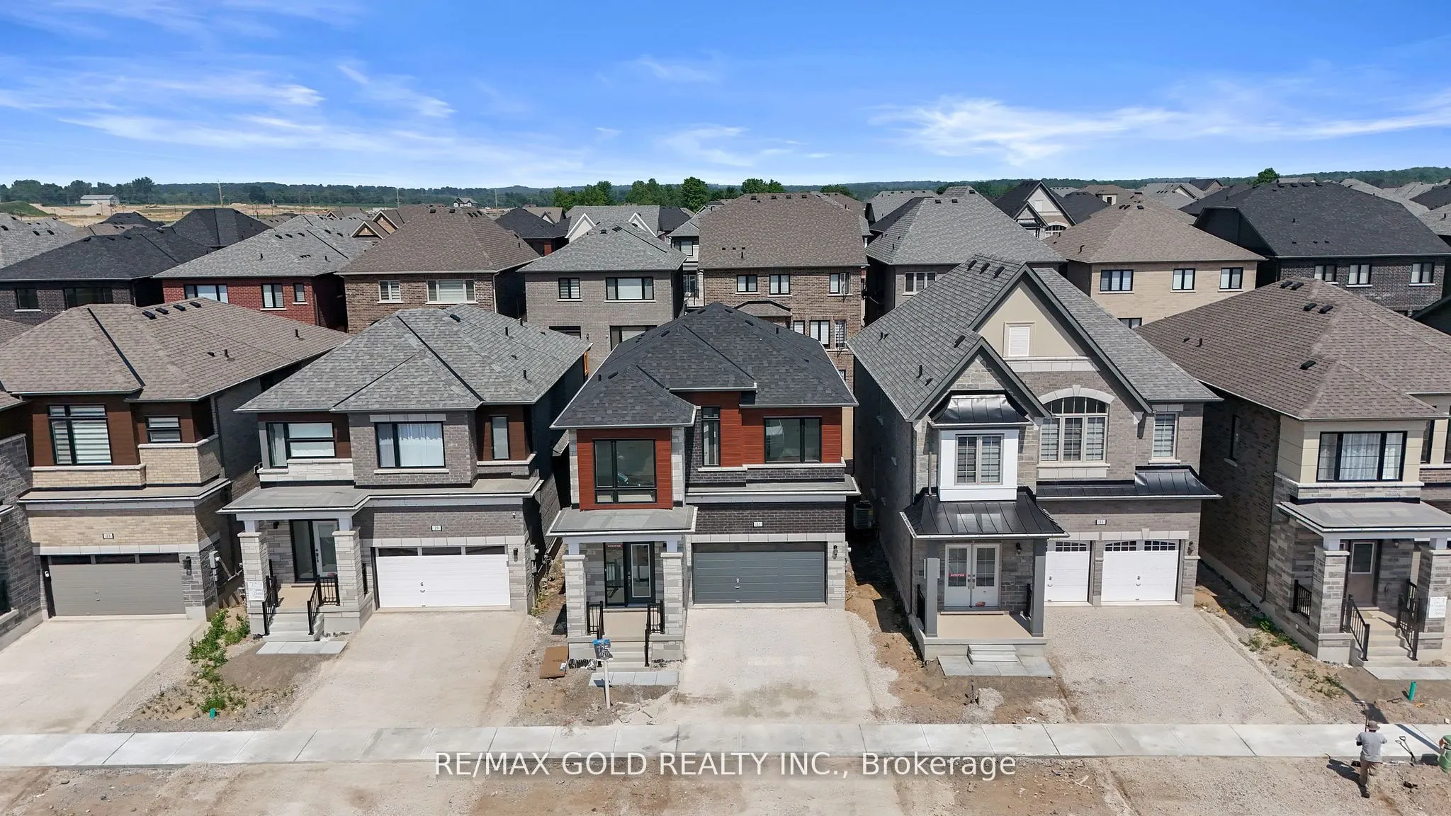 31 Stanley Leitch Drive