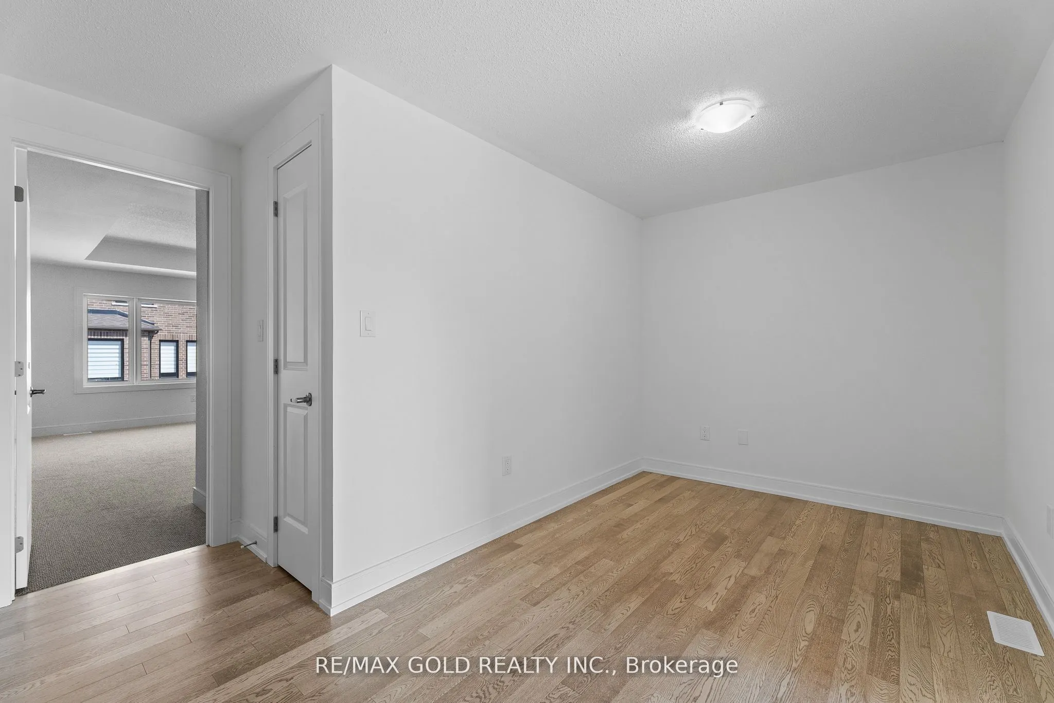 31 Stanley Leitch Drive