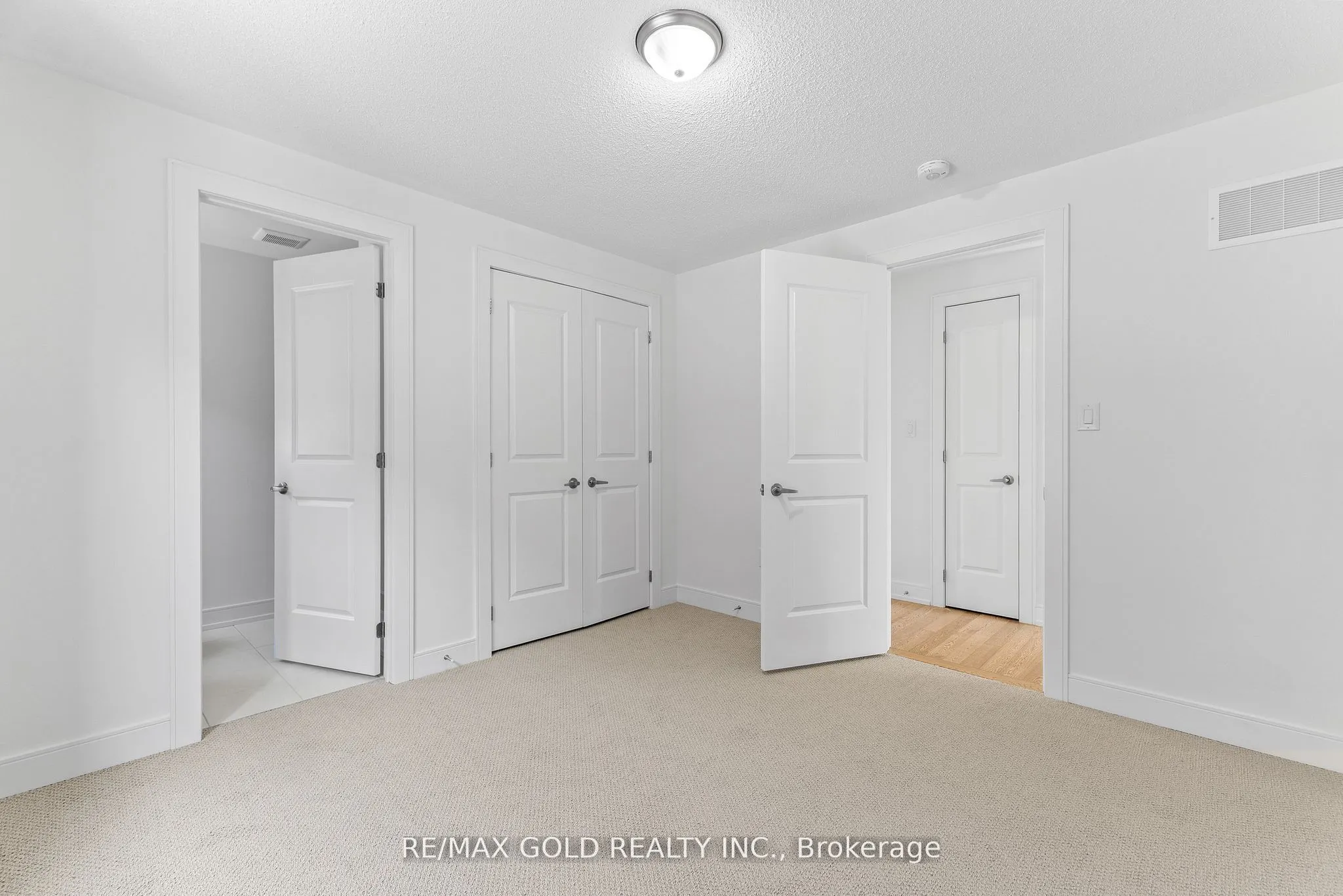 31 Stanley Leitch Drive