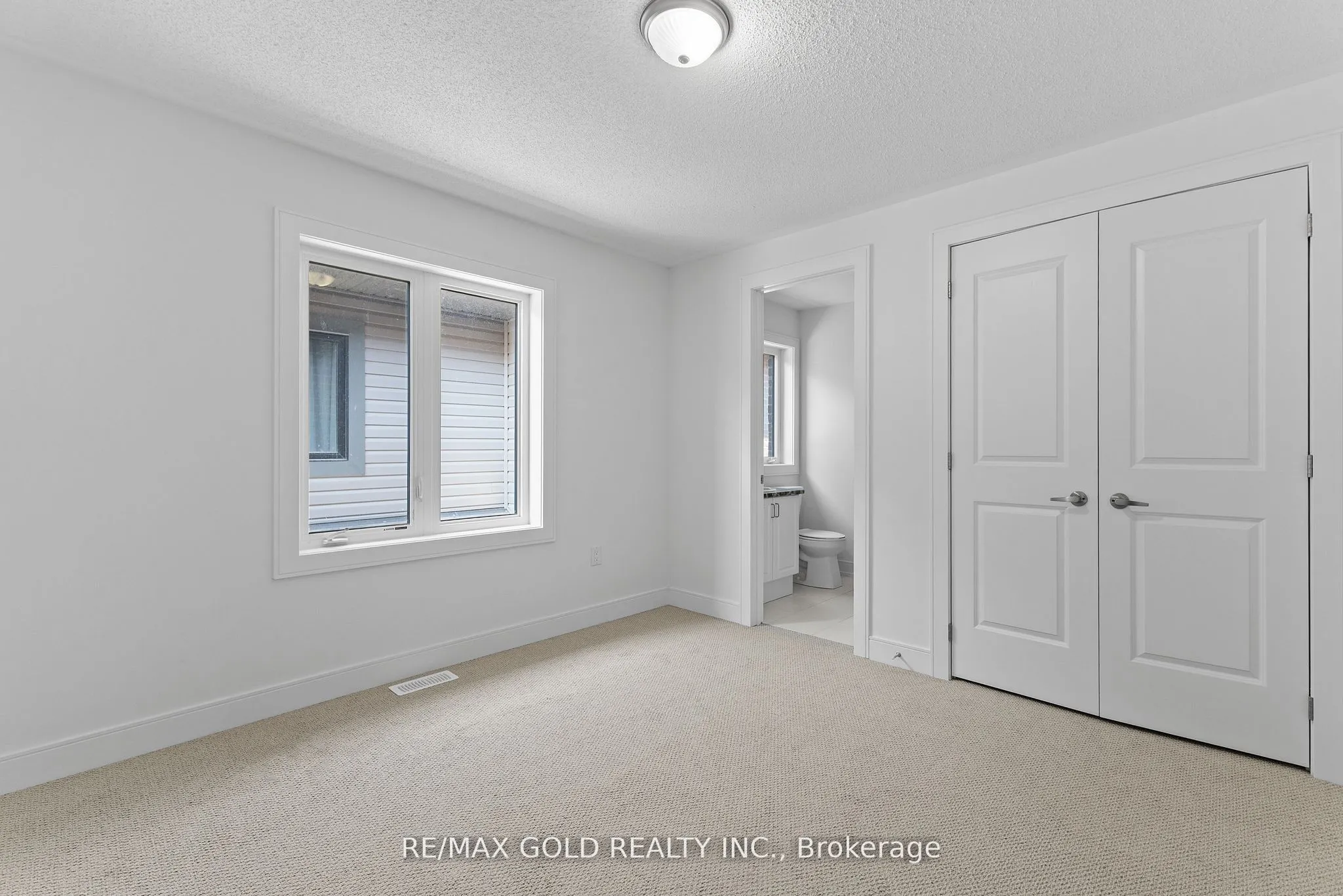 31 Stanley Leitch Drive