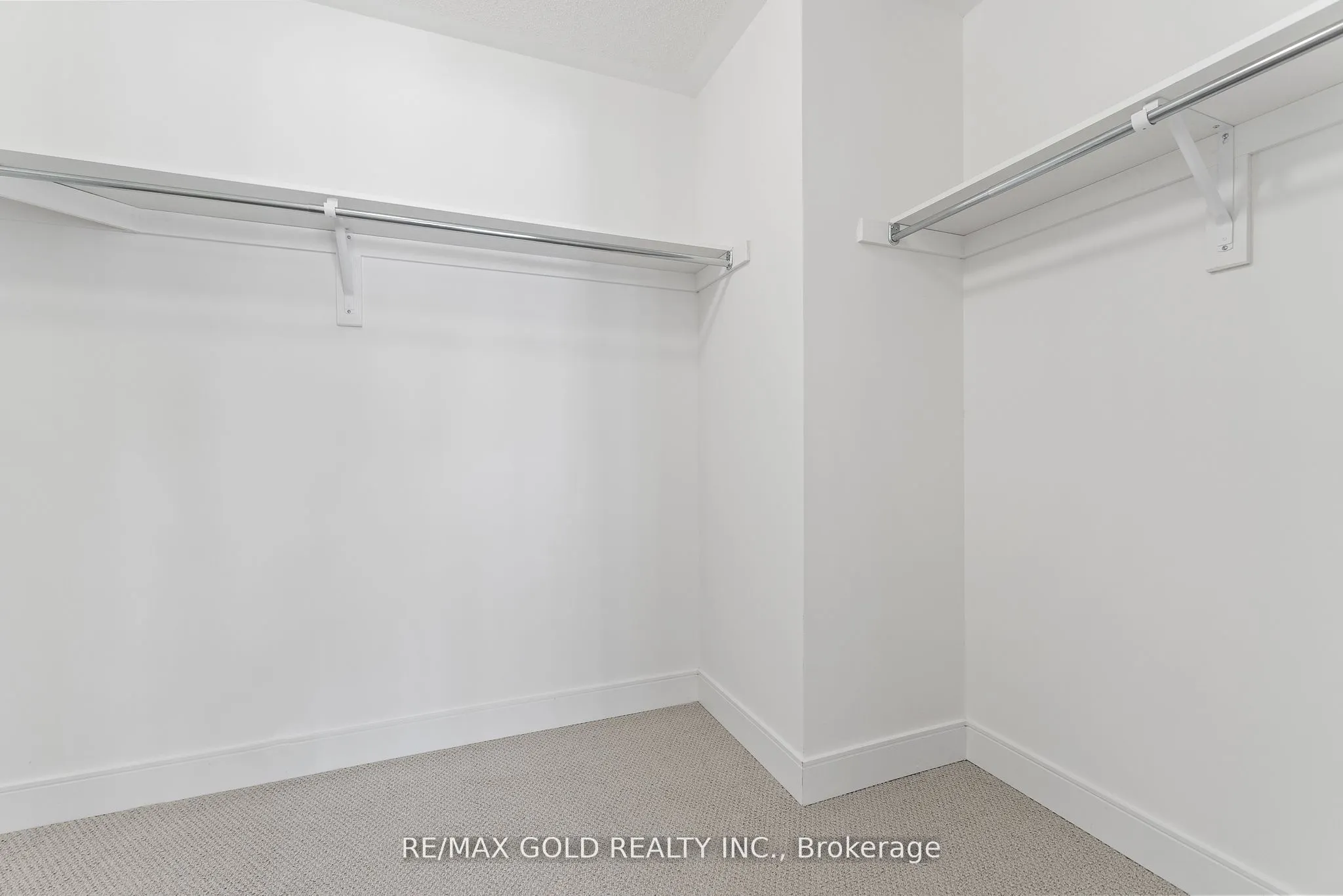 31 Stanley Leitch Drive