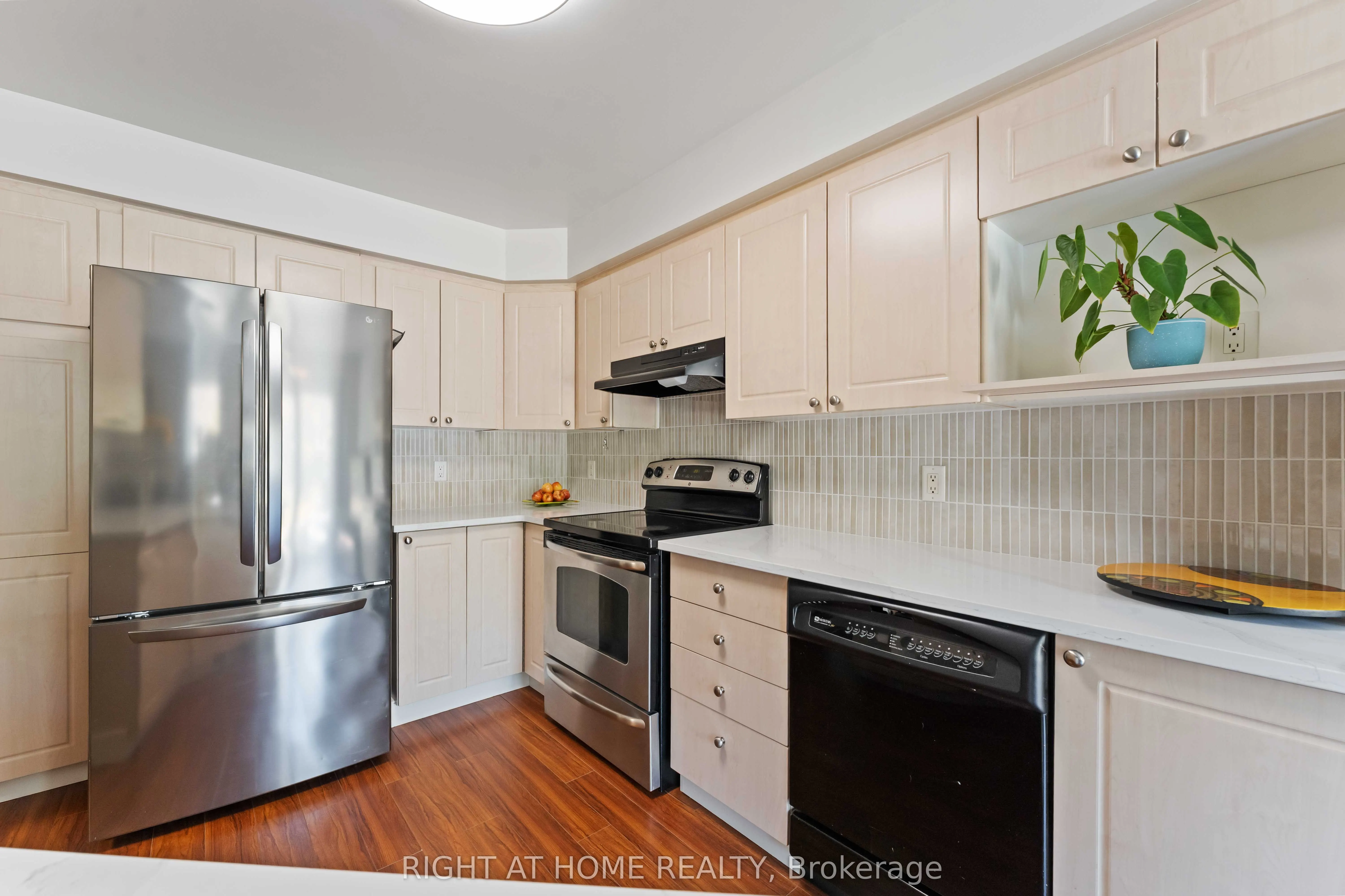 142 Blackdome Crescent
