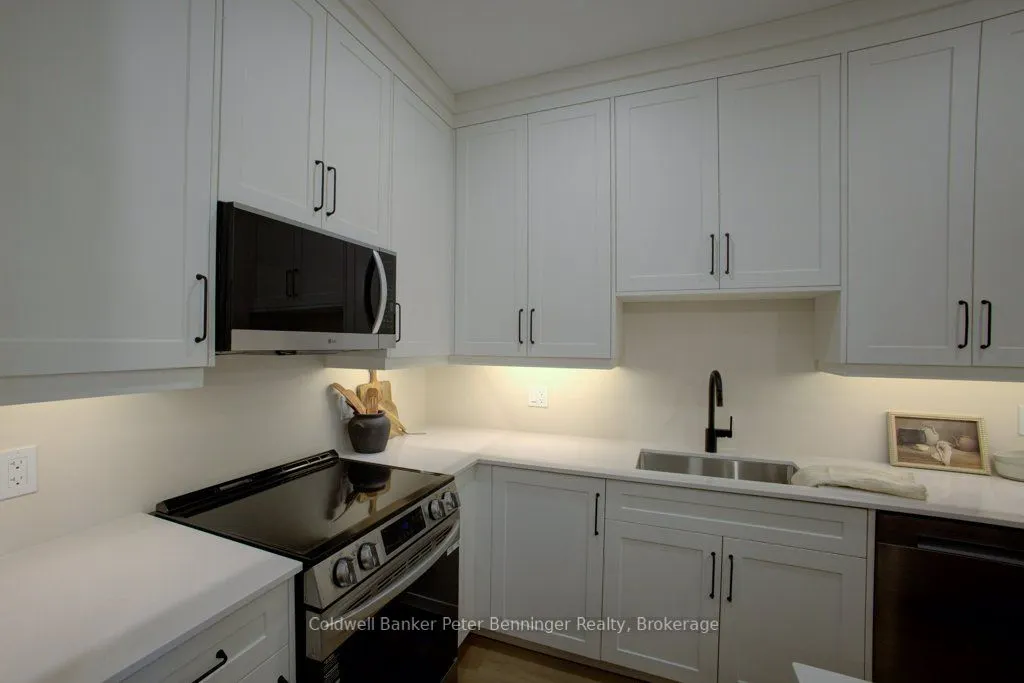 305 Arnaud Street, #2