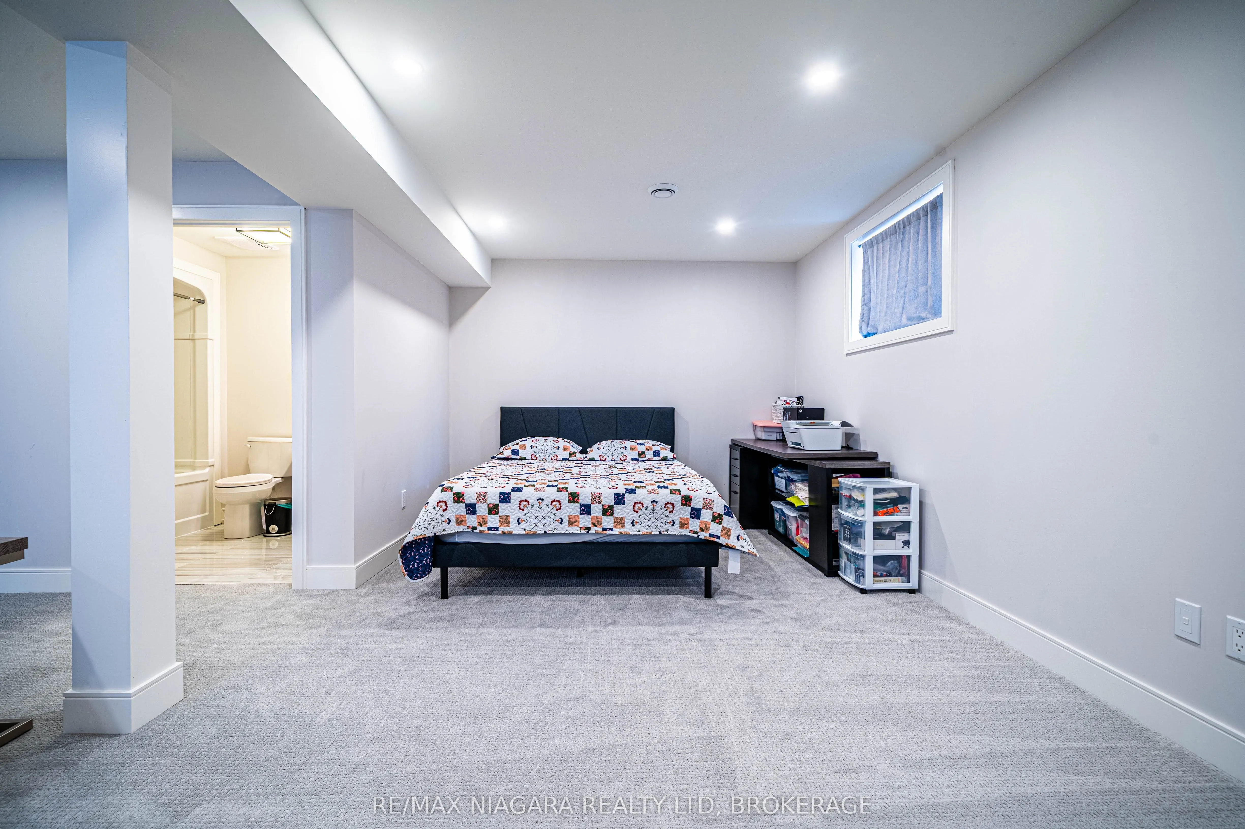 24 Grapeview Drive, #17