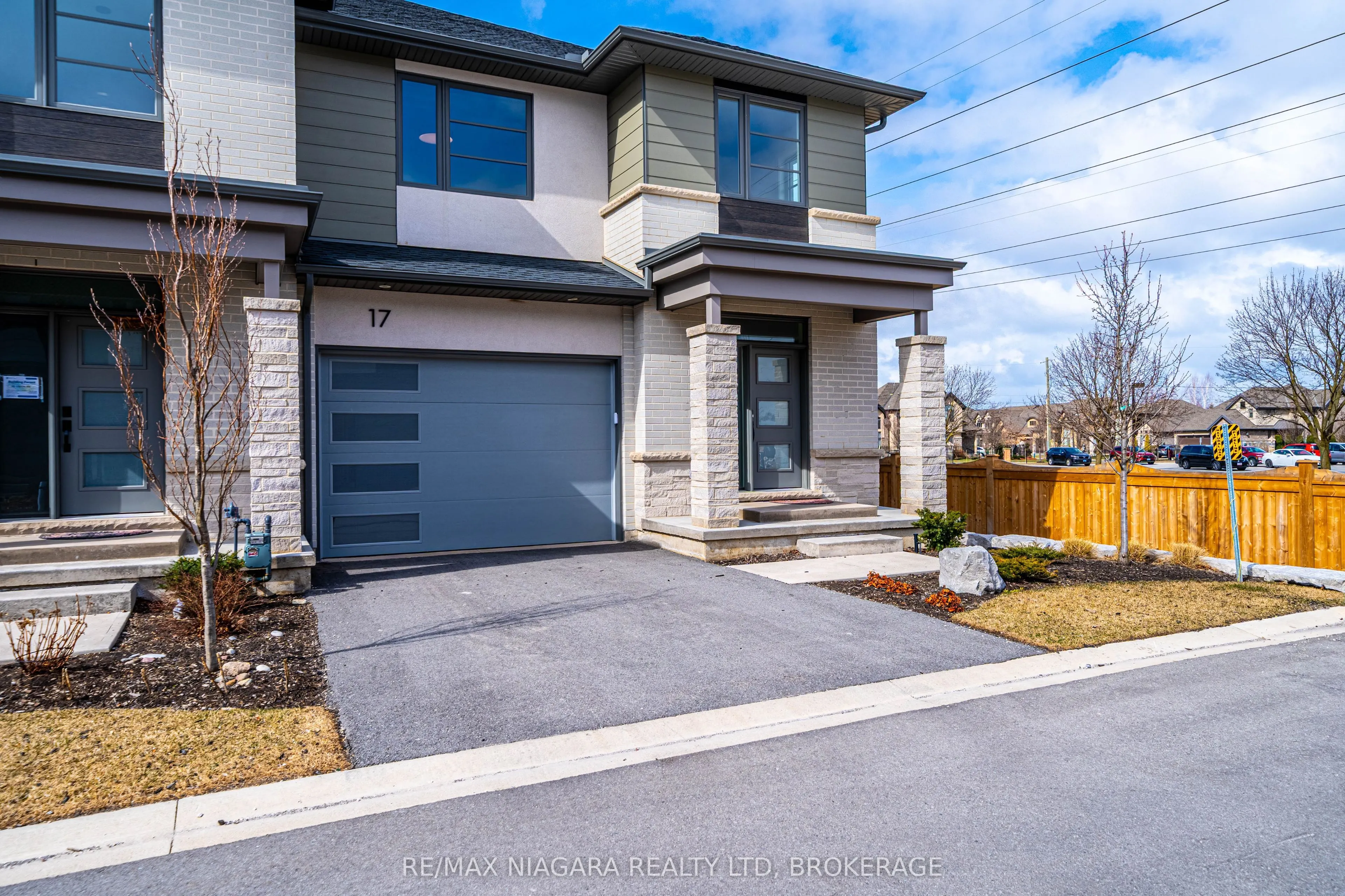 24 Grapeview Drive, #17