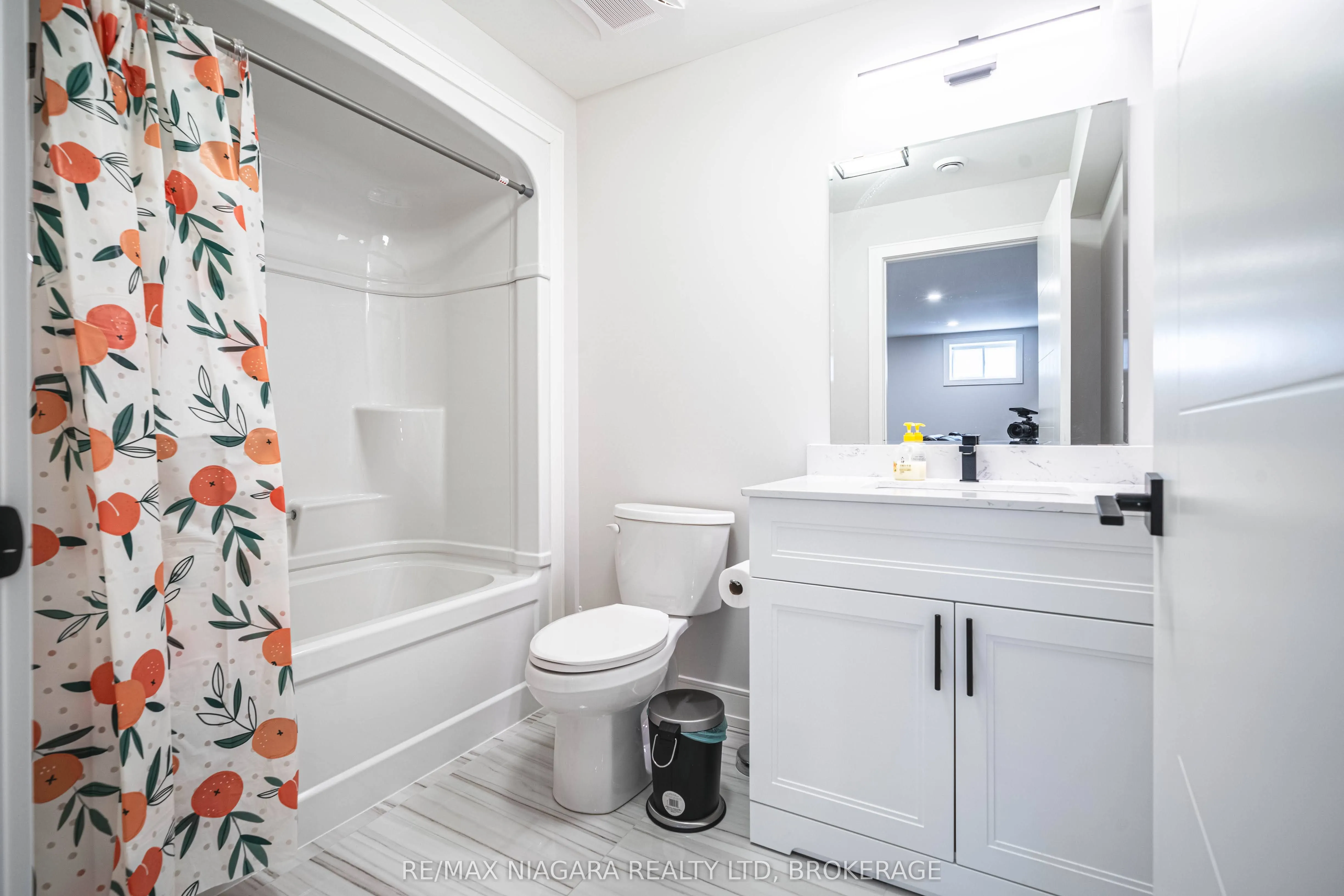 24 Grapeview Drive, #17