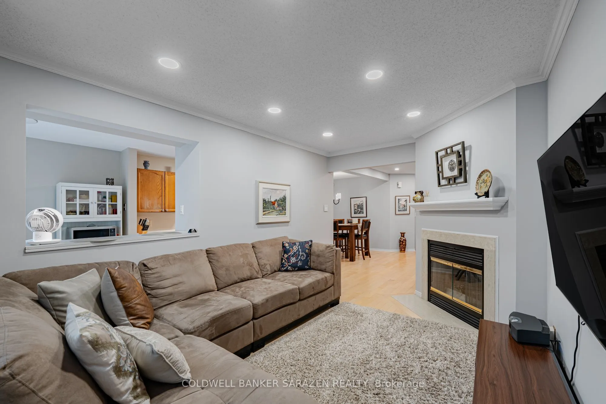 108 Ashpark Crescent