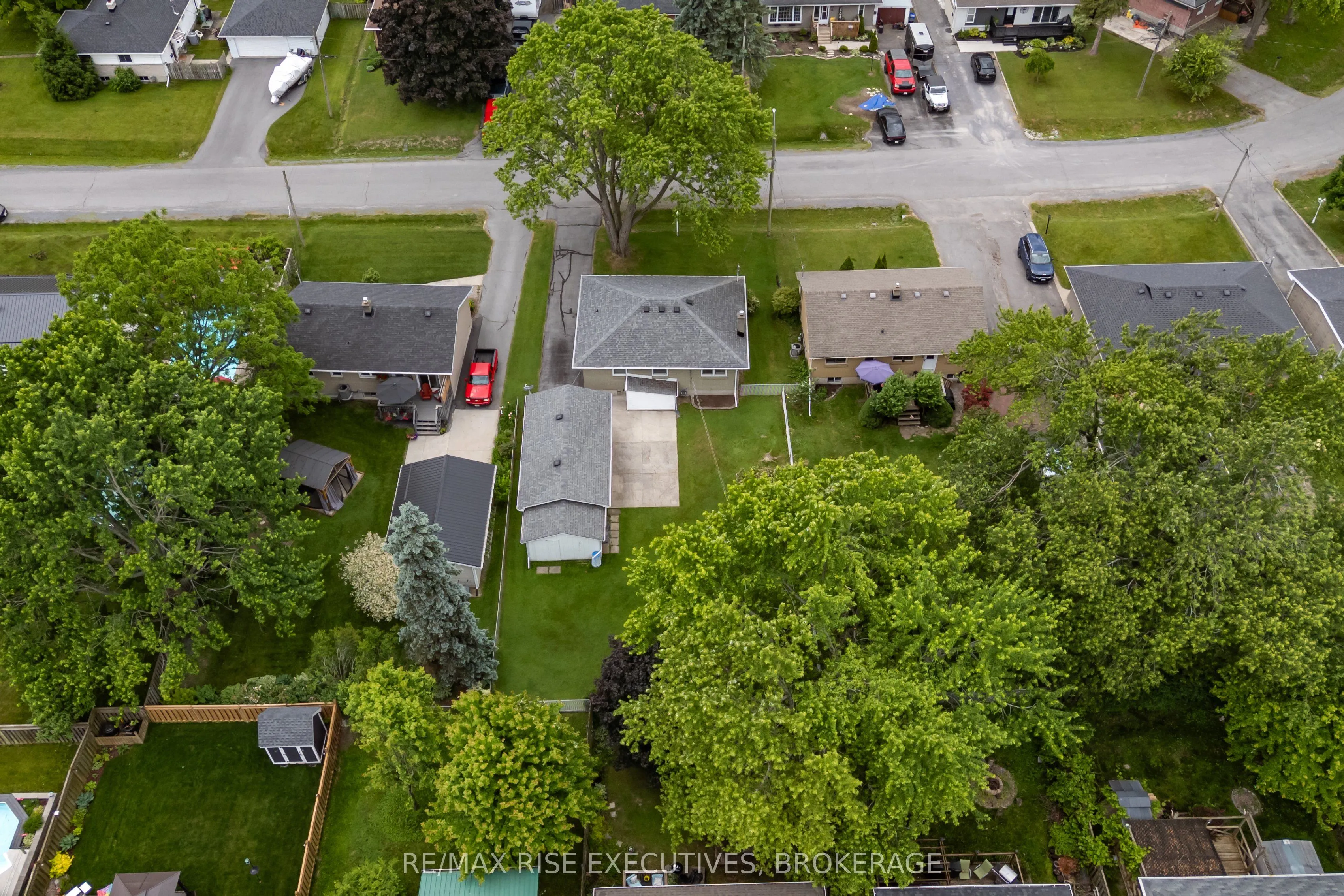 9 Henry Crescent