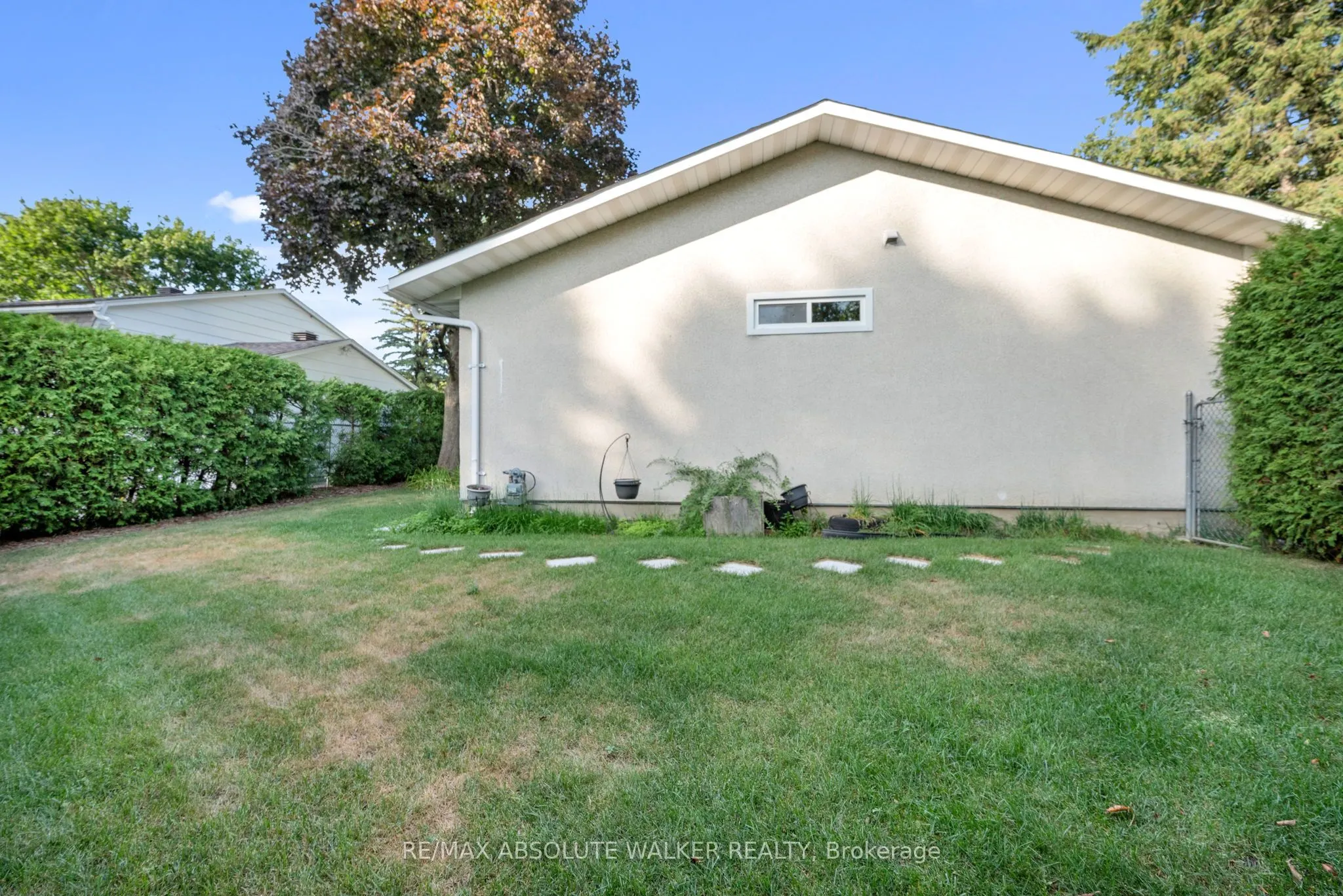 1439 Metz Crescent