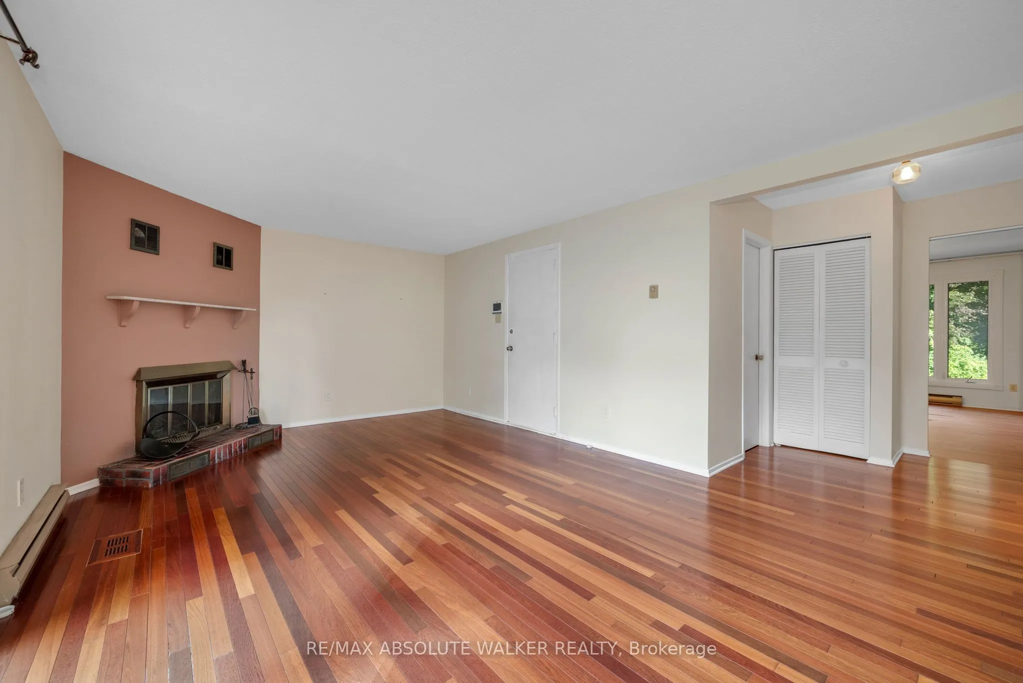 1439 Metz Crescent