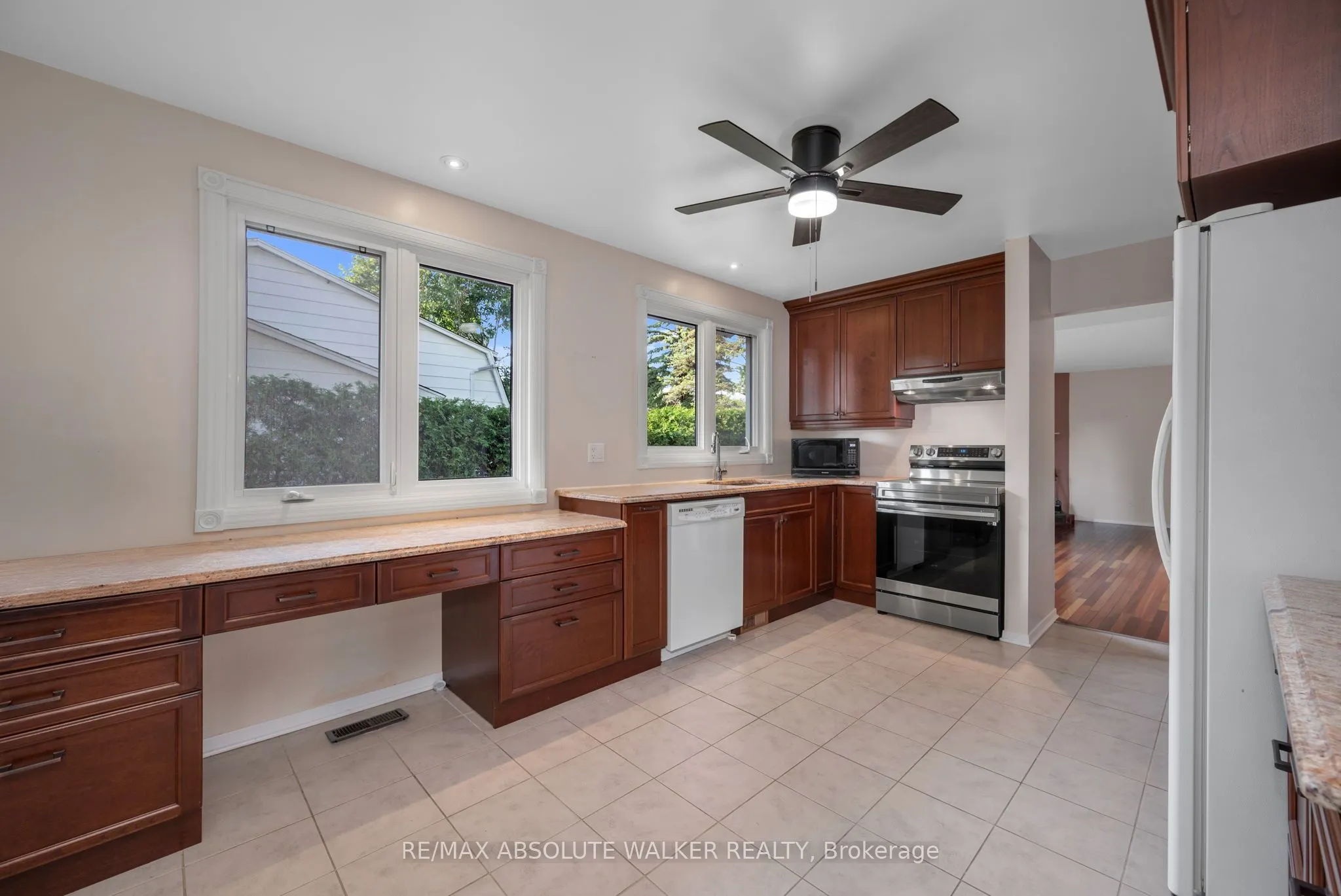 1439 Metz Crescent