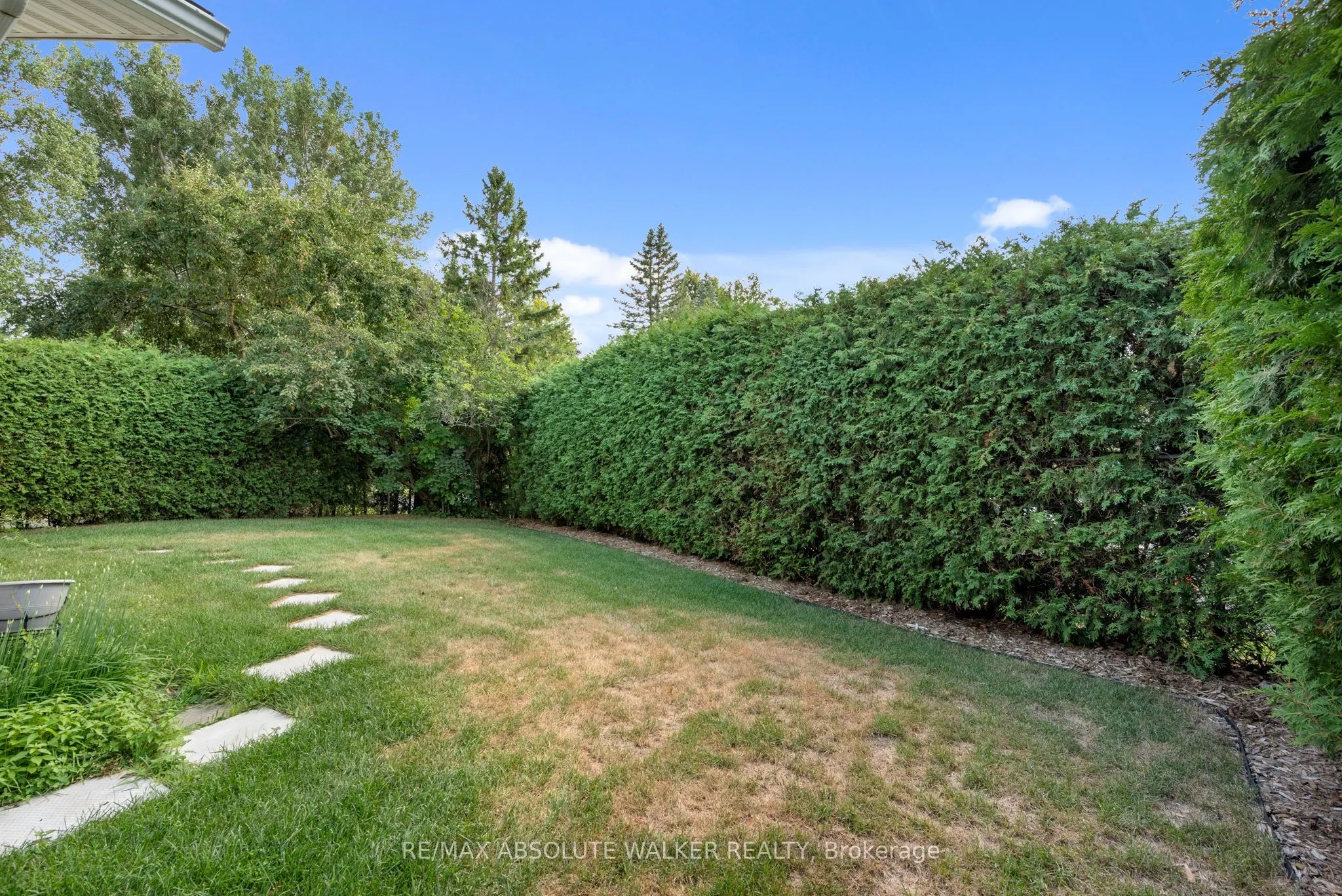 1439 Metz Crescent