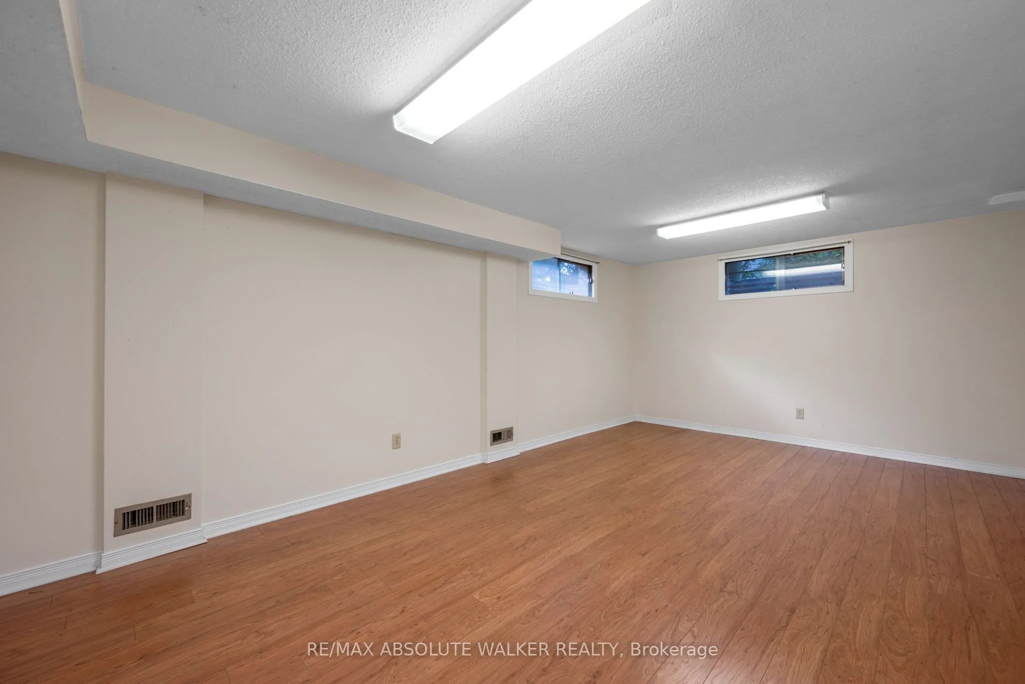 1439 Metz Crescent