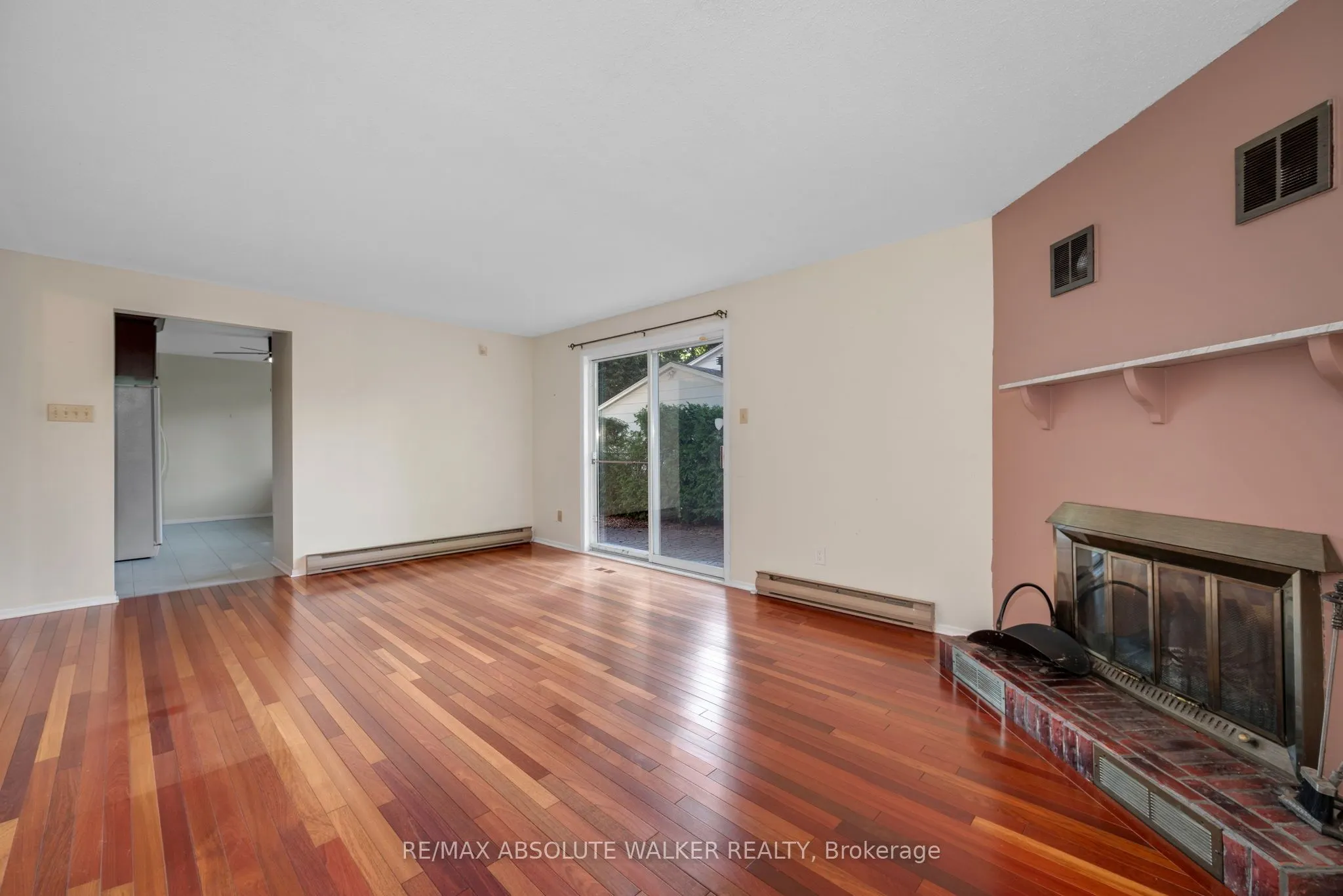 1439 Metz Crescent