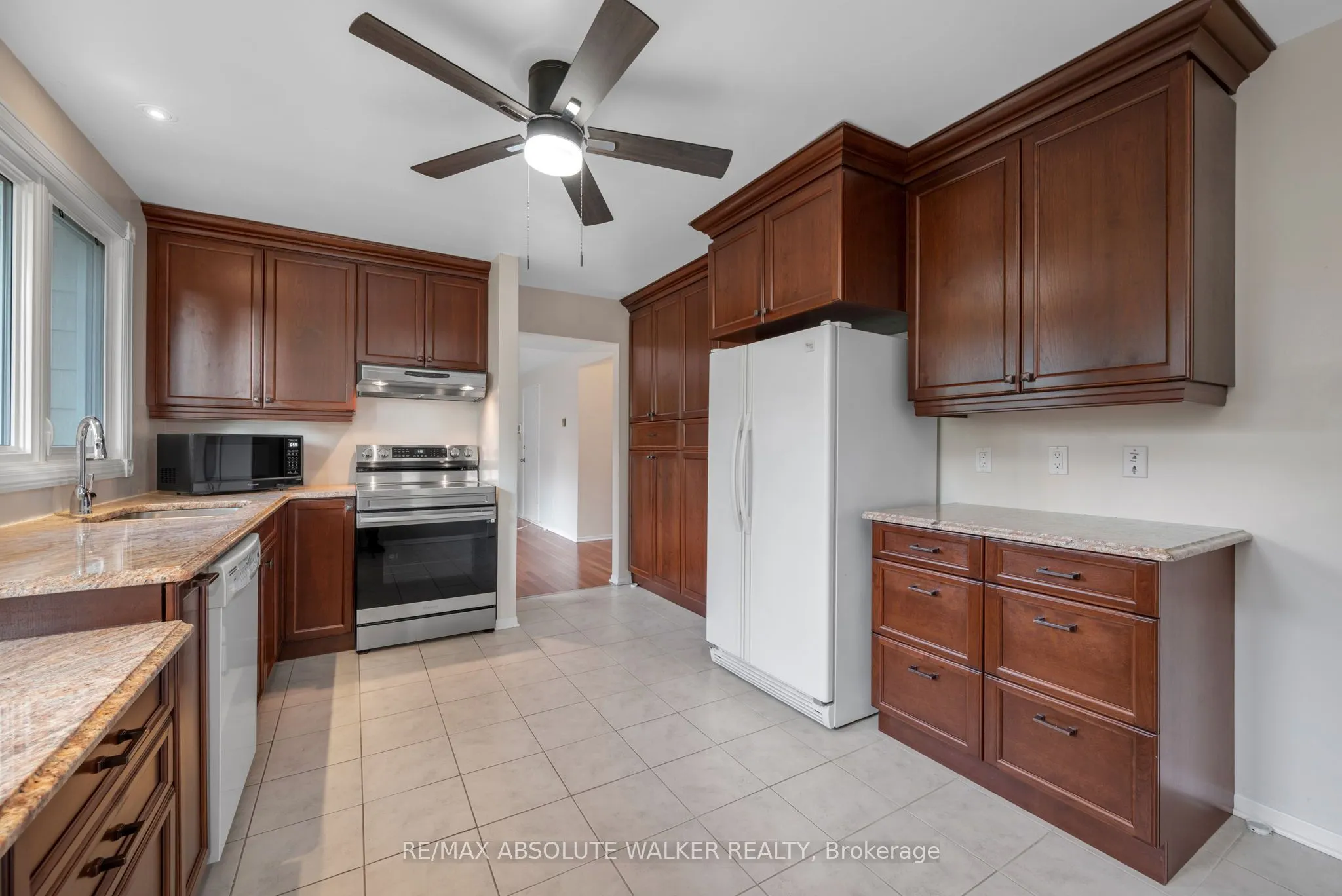 1439 Metz Crescent