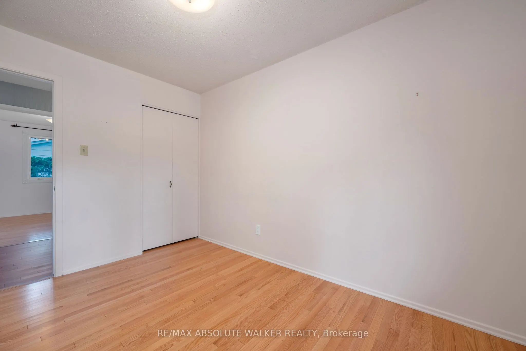 1439 Metz Crescent