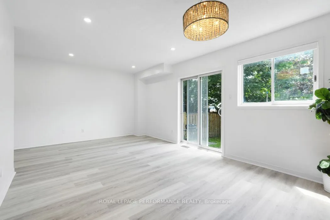 1416 Caravel Crescent