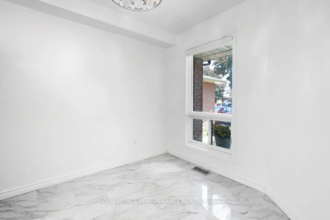 1416 Caravel Crescent