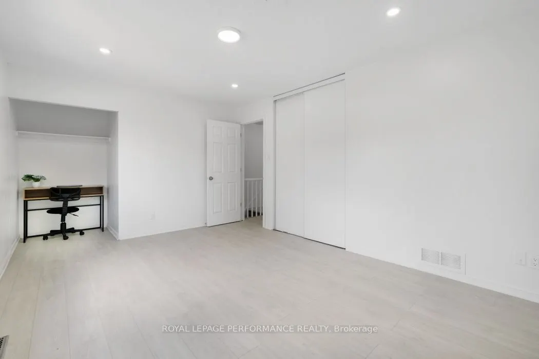 1416 Caravel Crescent