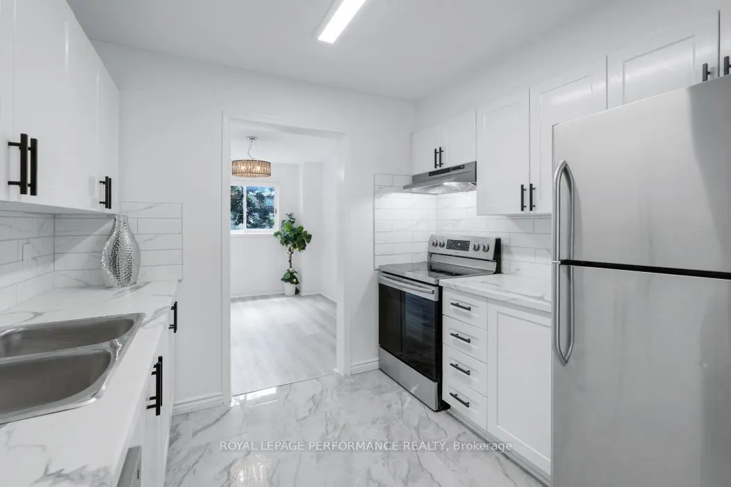 1416 Caravel Crescent