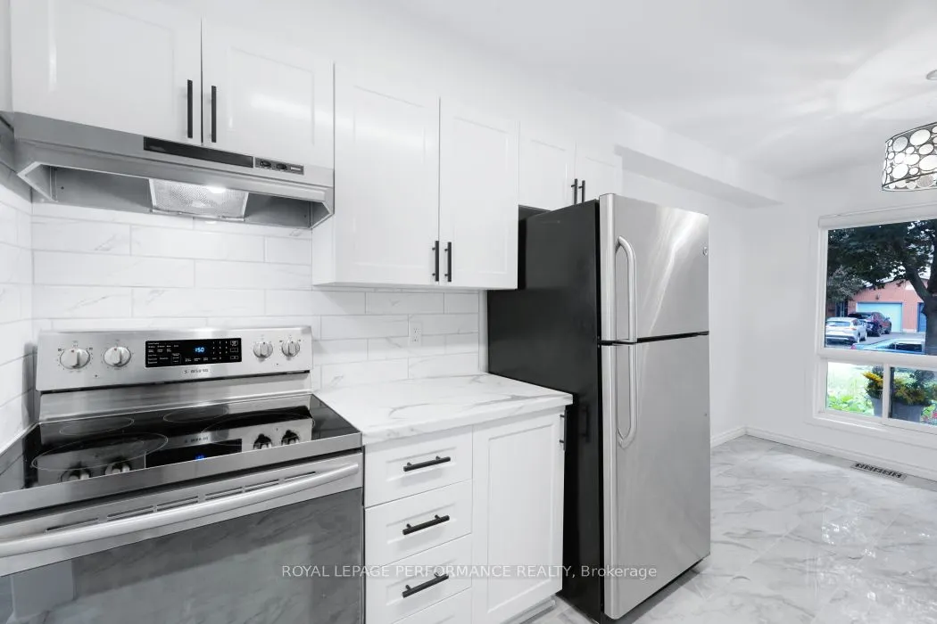 1416 Caravel Crescent