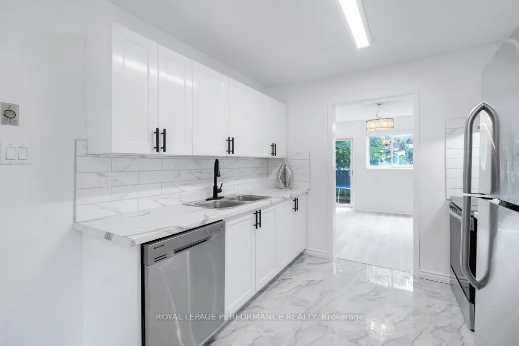 1416 Caravel Crescent