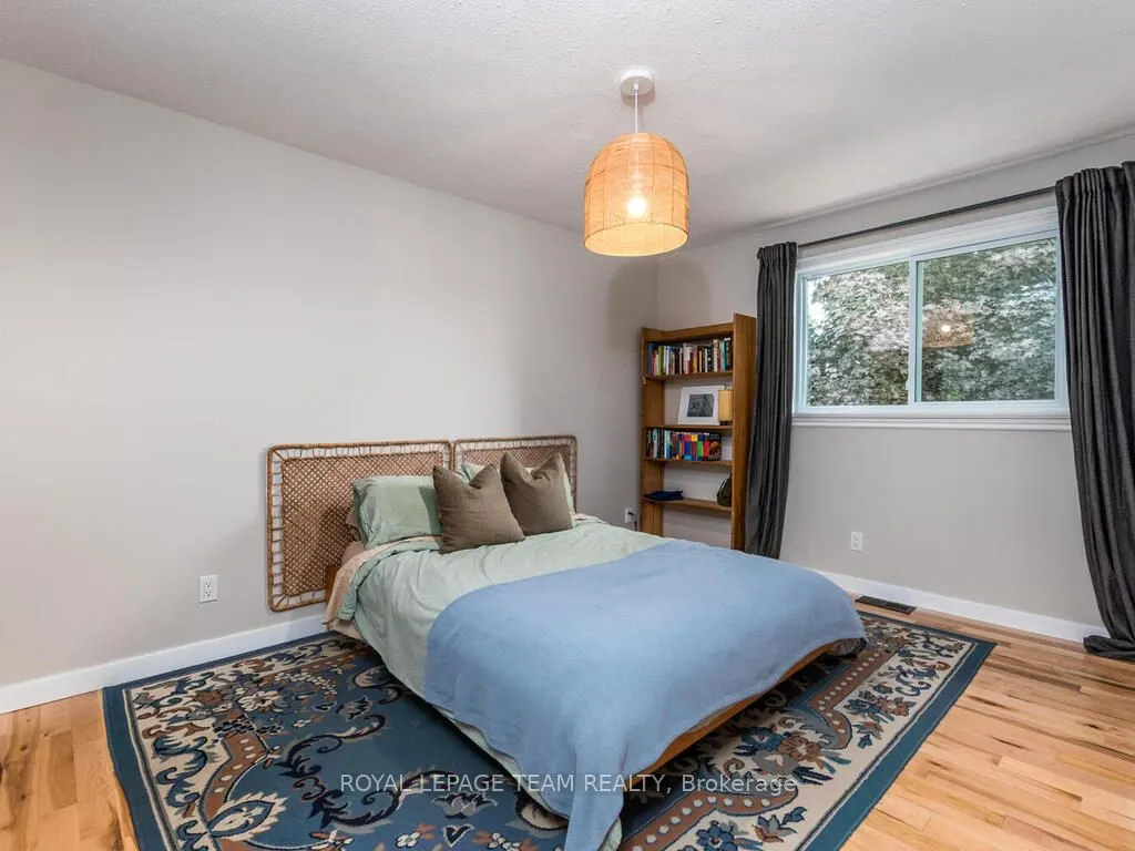 6677 ROGER STEVENS Drive N