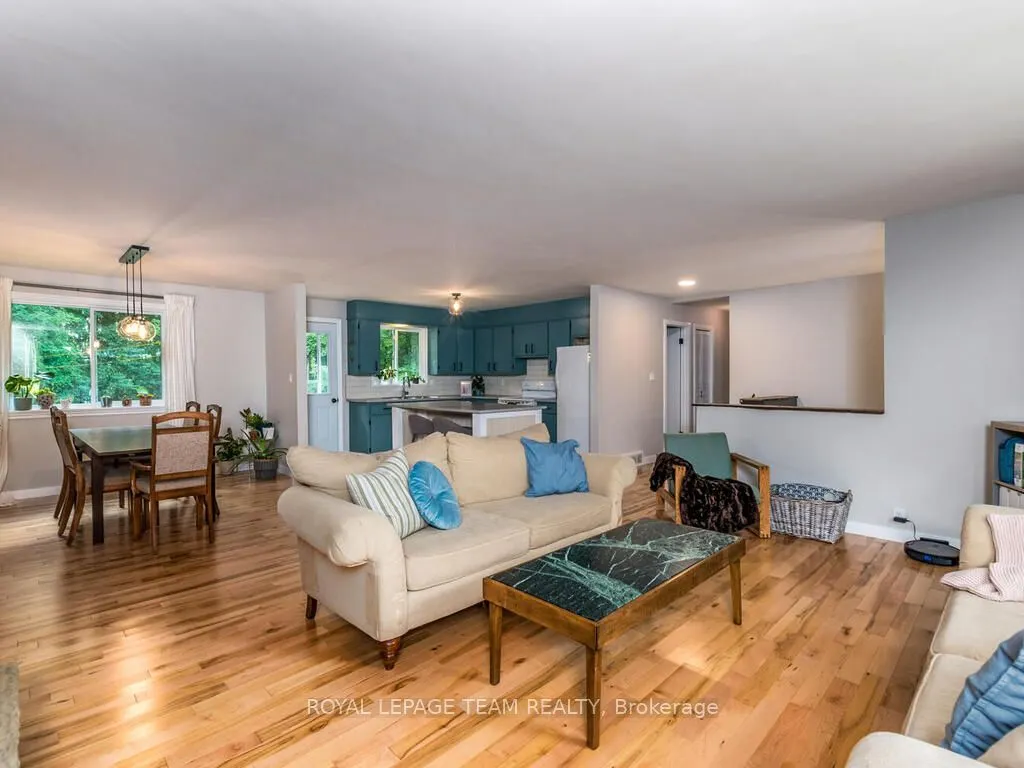 6677 ROGER STEVENS Drive N